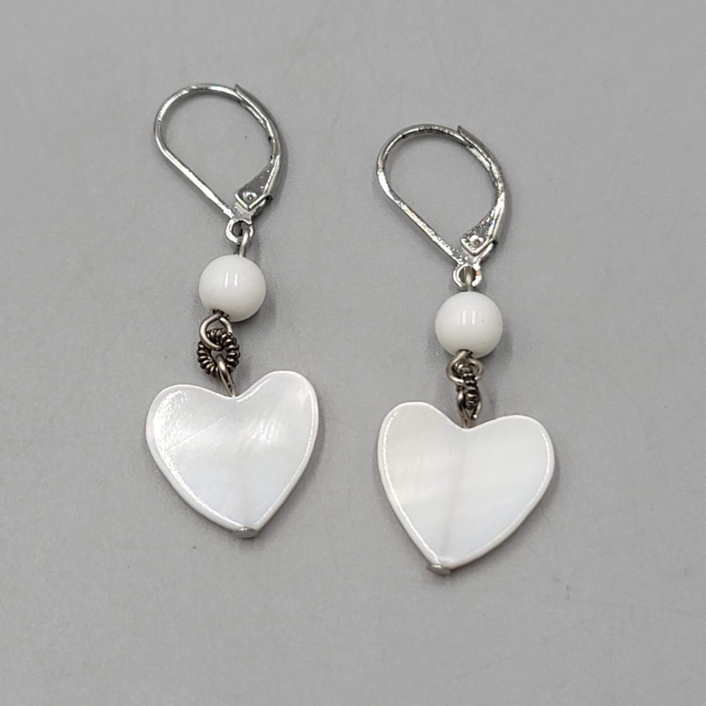 Mother of Pearl Heart Pierced Earrings Silver tone Dangle Leverback 1.25 in