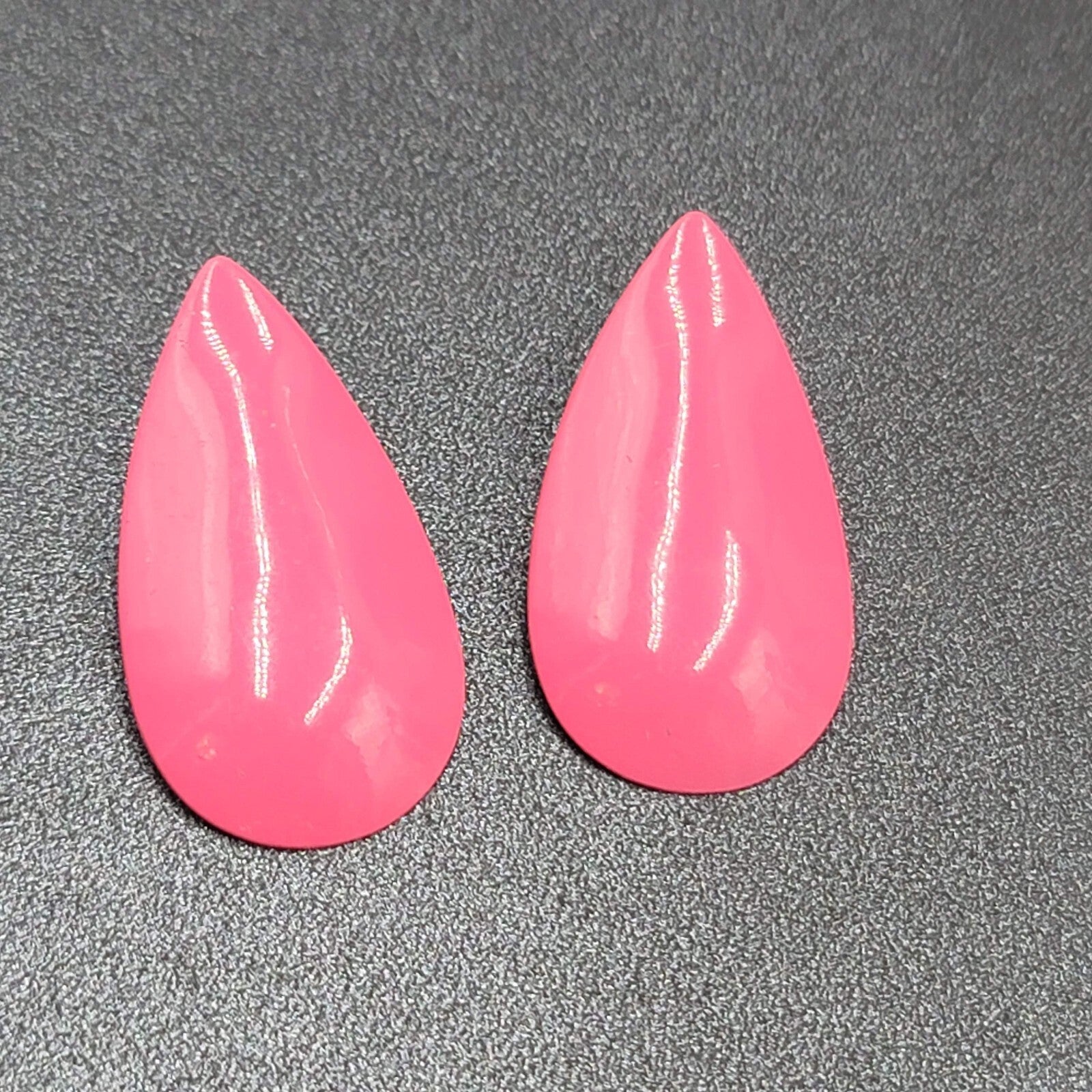 Vintage Pierced Earrings Hot Pink Enamel Long Teardrop 1.5"