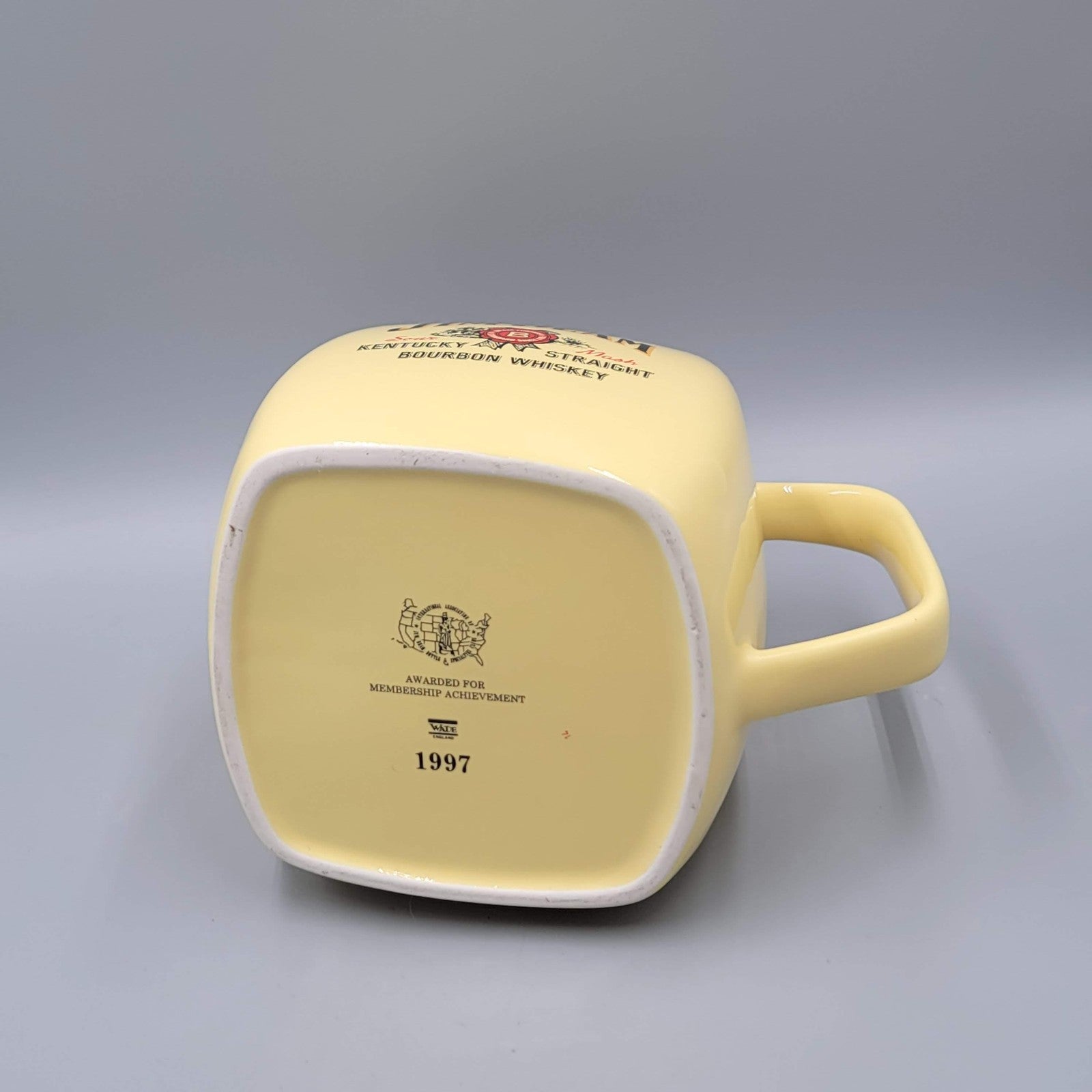 Vintage Jim Beam Wade England Ceramic Whiskey Water Jug Pitcher 1997 Yellow