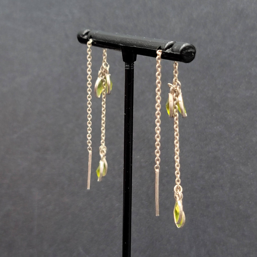 Pierced Earrings Silver tone Green Crystal Stone Threaders 4"