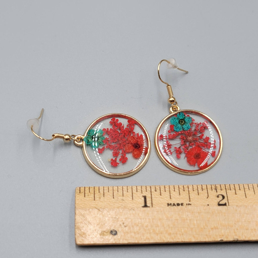 Real Flower Pierced Earrings Gold tone Pressed Resin Round Dangle New 1"