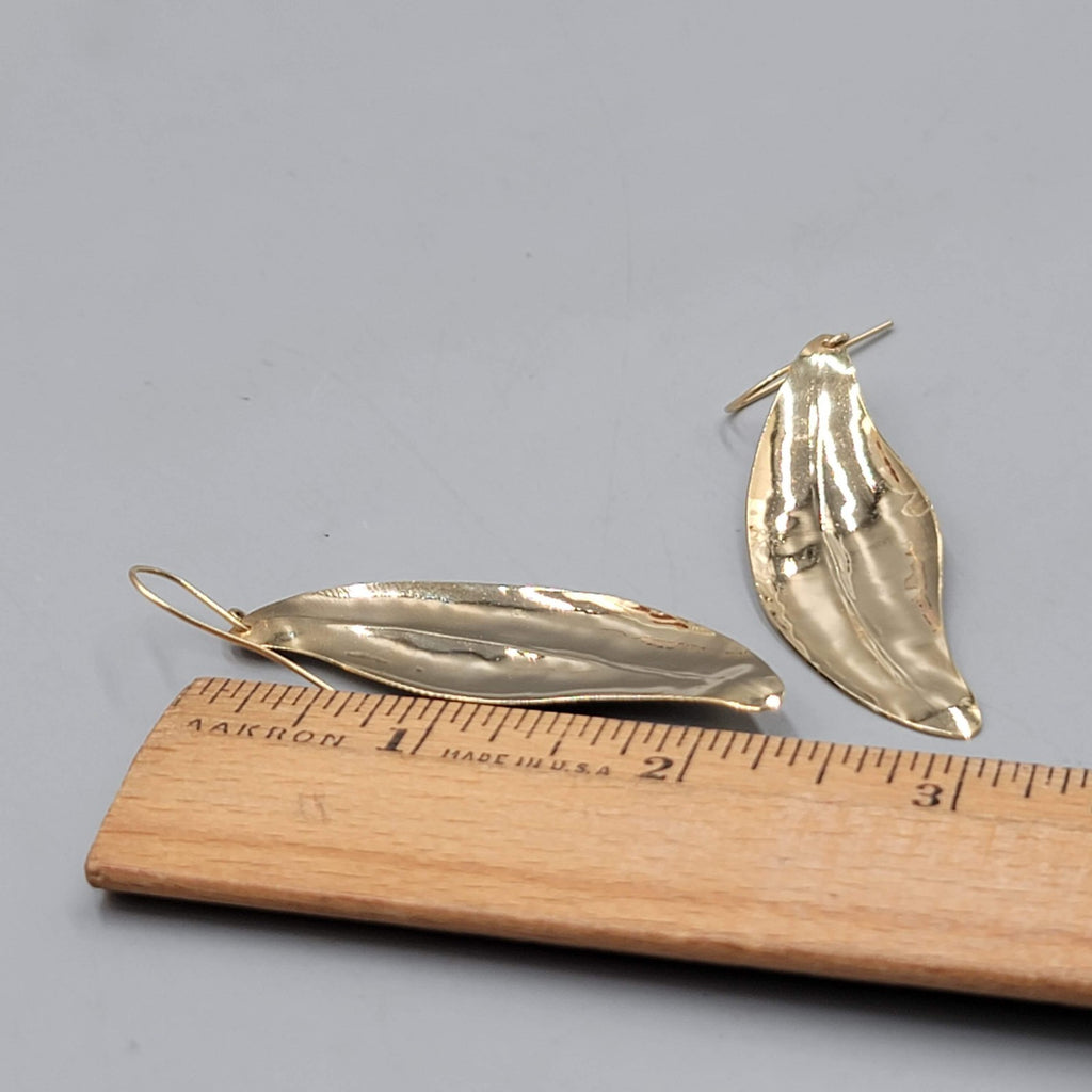 Modernist Leaf Pierced Earrings Gold tone Dangle 2.25 in Lightweight