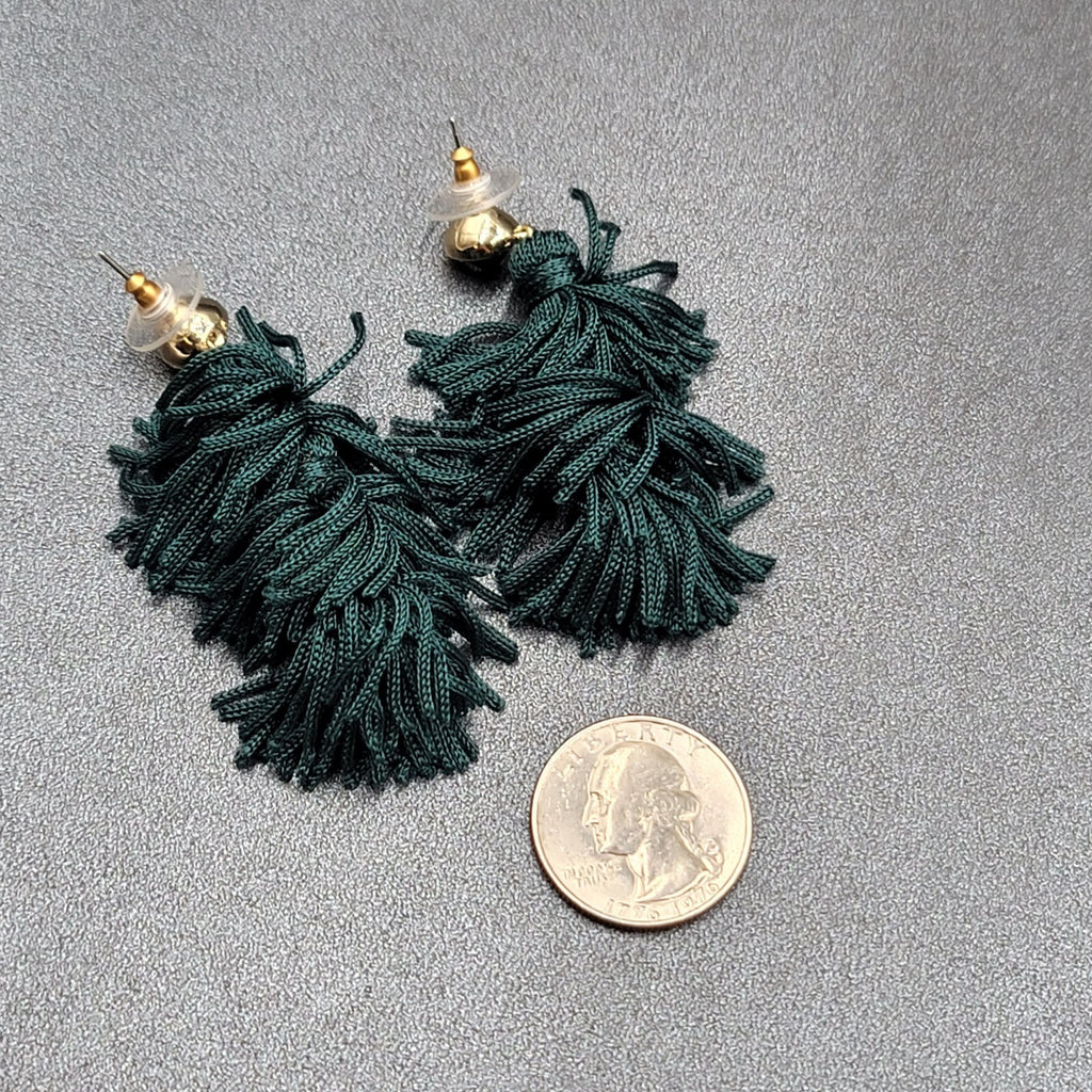 Pierced Earrings Gold tone Green Fringe Tassel Dangle 2.25"
