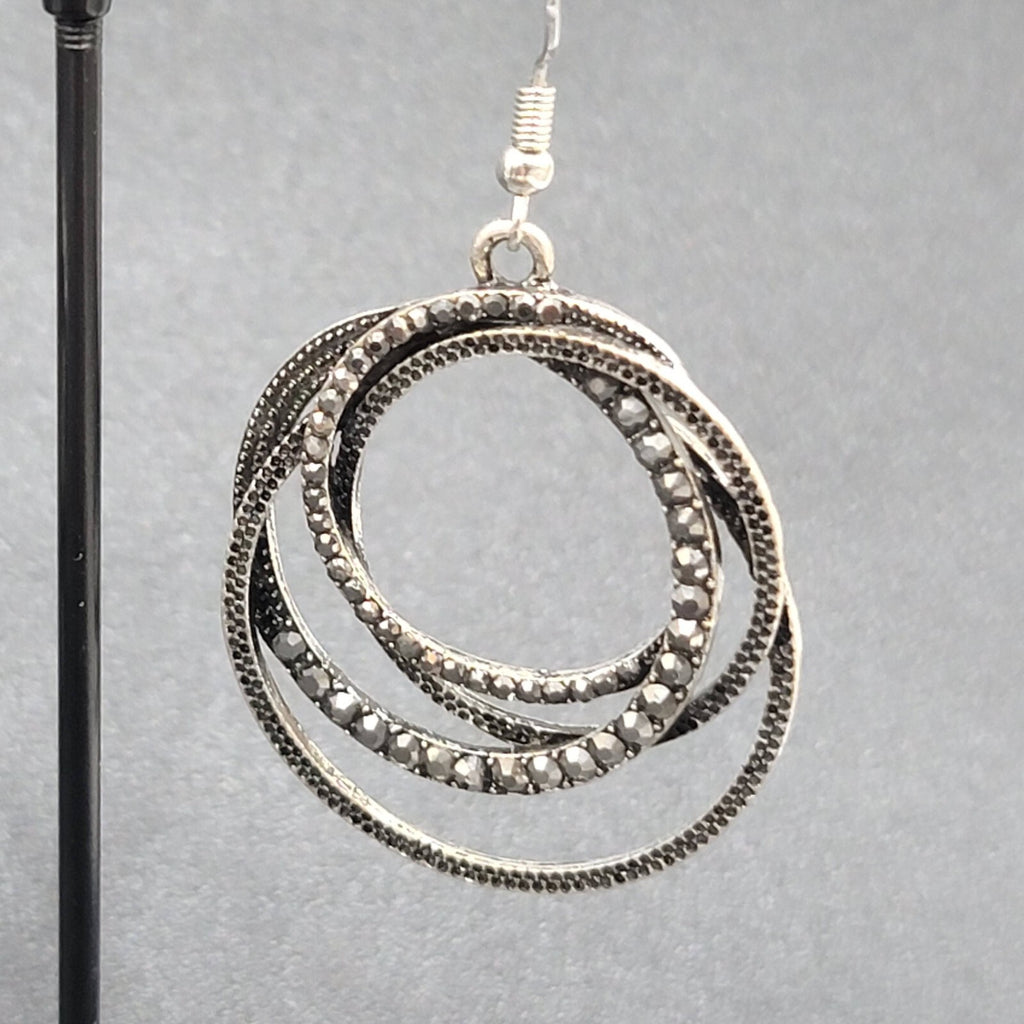 Pierced Earrings Black Metal Circle Hoops Dangle 1.75"