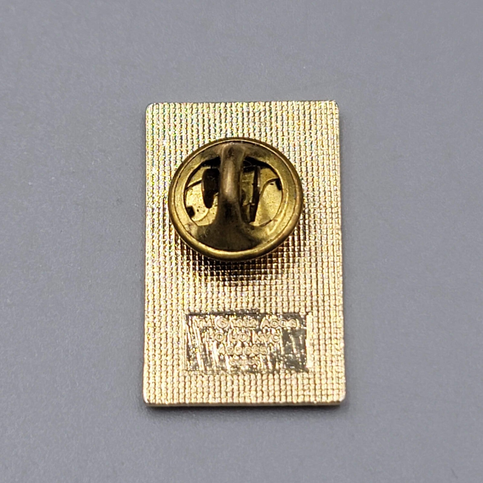 Vintage 1996 Atlanta Olympic Games Torch Vintage Gold Tone Lapel Hat Tie Pin