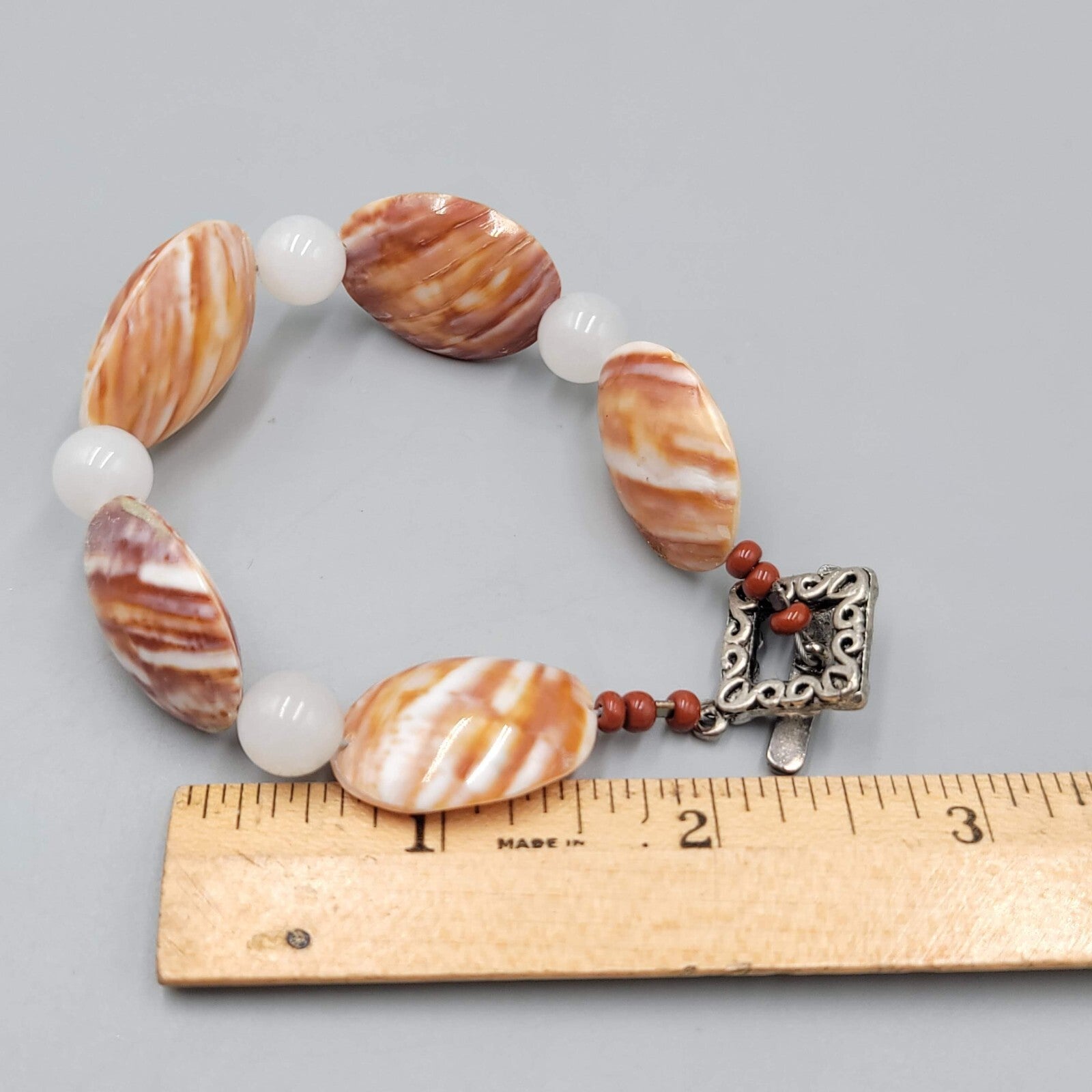 Real Seashell Bead Bracelet Summer Beach Theme Toggle Closure 6.75"