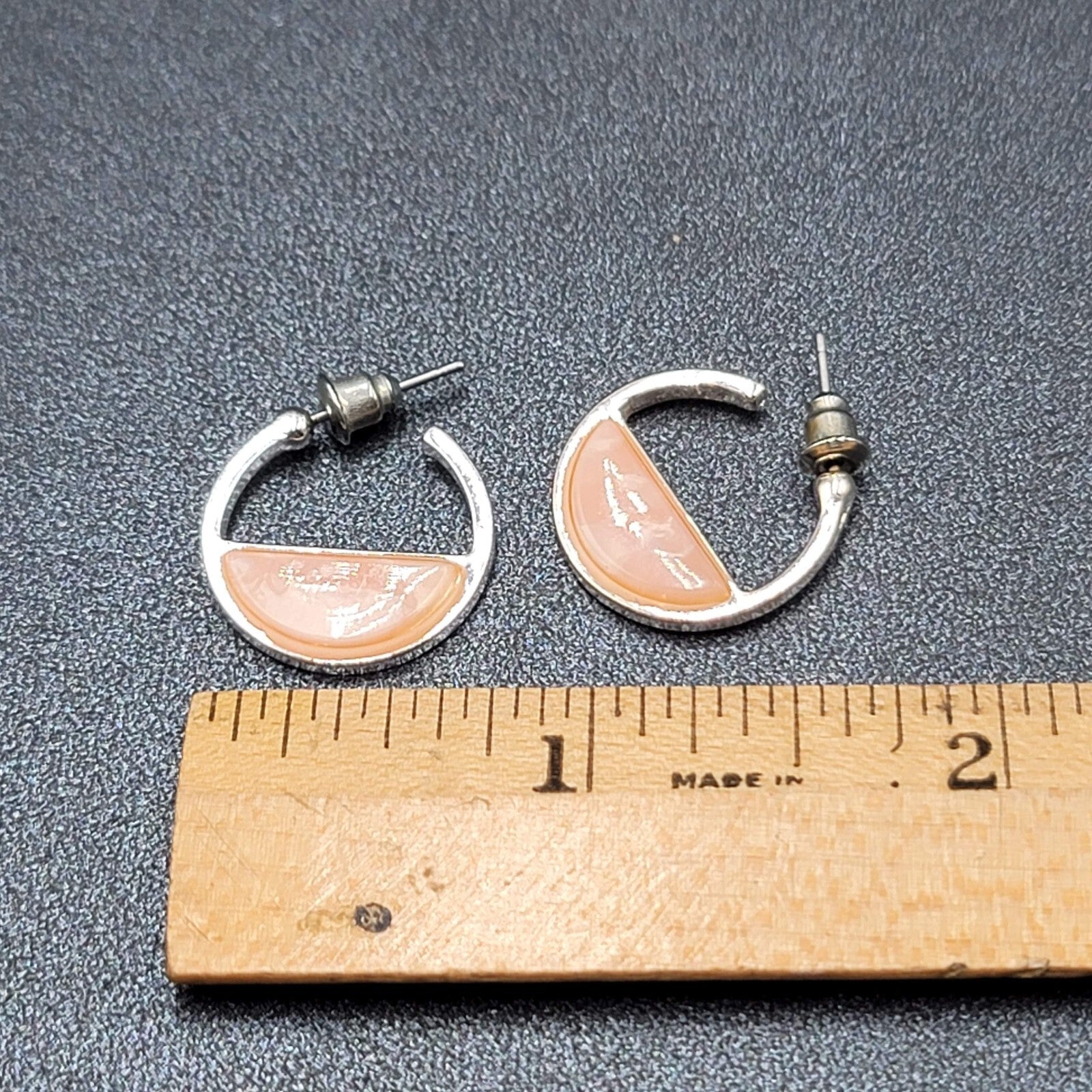 Pierced Earrings Silver tone Peach Acrylic Accent Hoops 3/4"