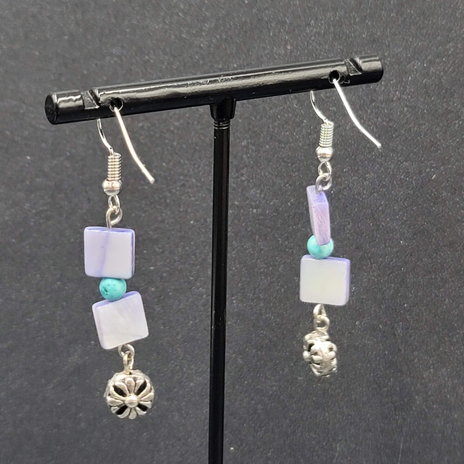 Pierced Earrings Silver tone Purple Shell Square Bead Dangle 1.25"