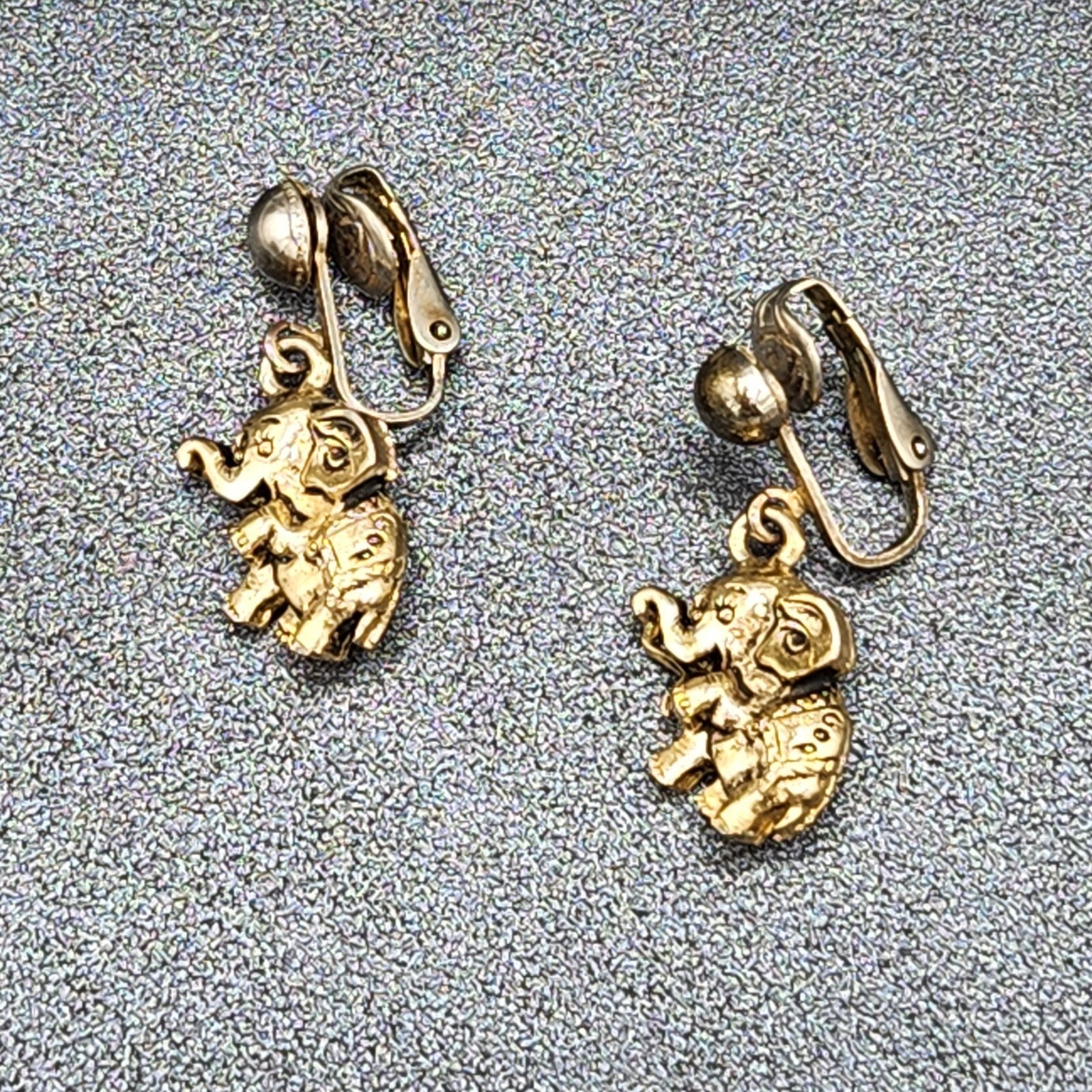 Vintage Clip on Earrings Gold tone Elephant Dangle 3/4"