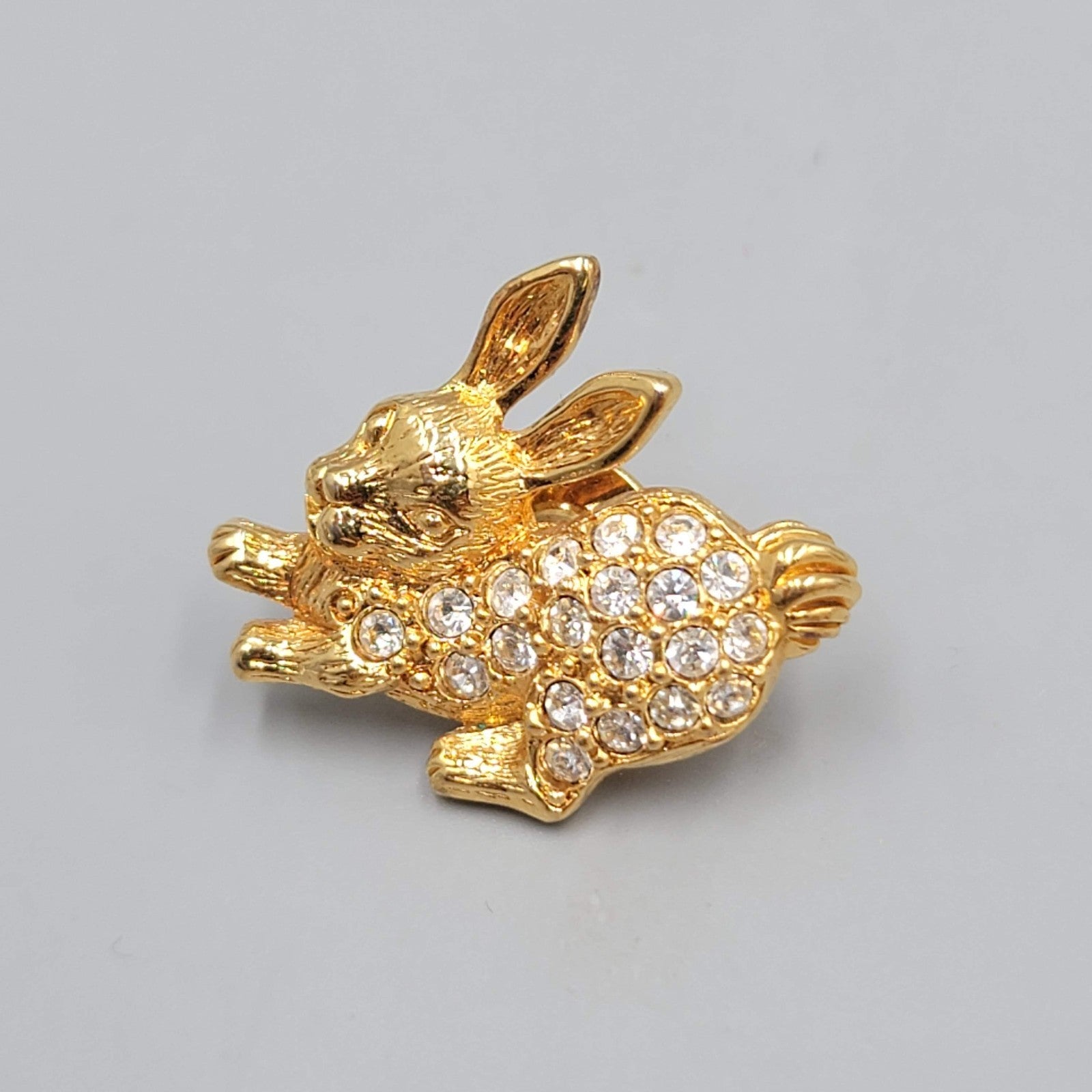 Vintage Avon Bunny Rabbit Brooch Gold tone Rhinestone Pin 1"