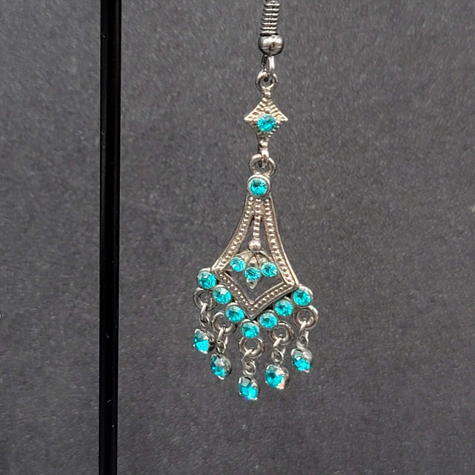 Pierced Earrings Black Metal Bright Blue Rhinestone Dangle Chandelier 1.75"