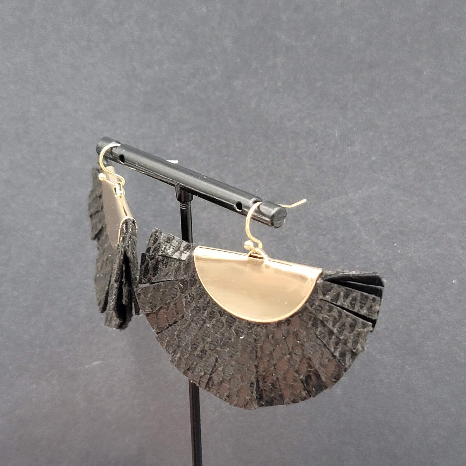 Pierced Earrings Black Snake Skin Print Tassel Fan Gold tone Dangle 1.5"