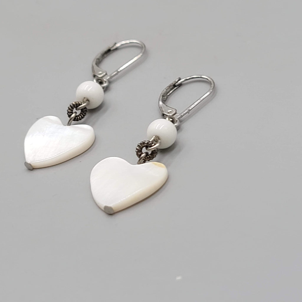 Mother of Pearl Heart Pierced Earrings Silver tone Dangle Leverback 1.25 in