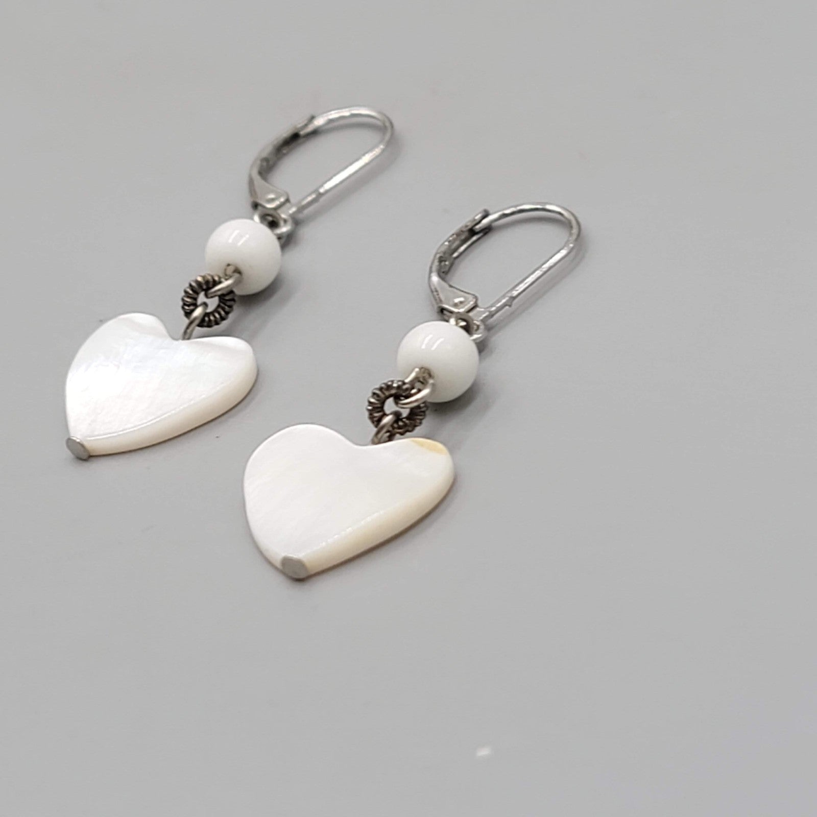 Mother of Pearl Heart Pierced Earrings Silver tone Dangle Leverback 1.25 in