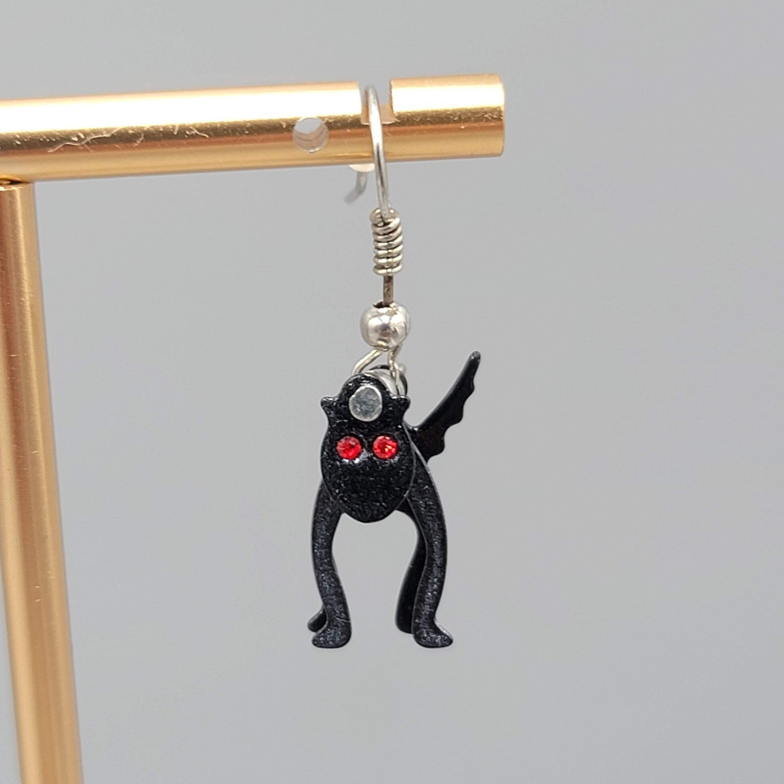 3D Black Cat Red Eyes Pierced Earrings Silver tone Dangle  3/4 in