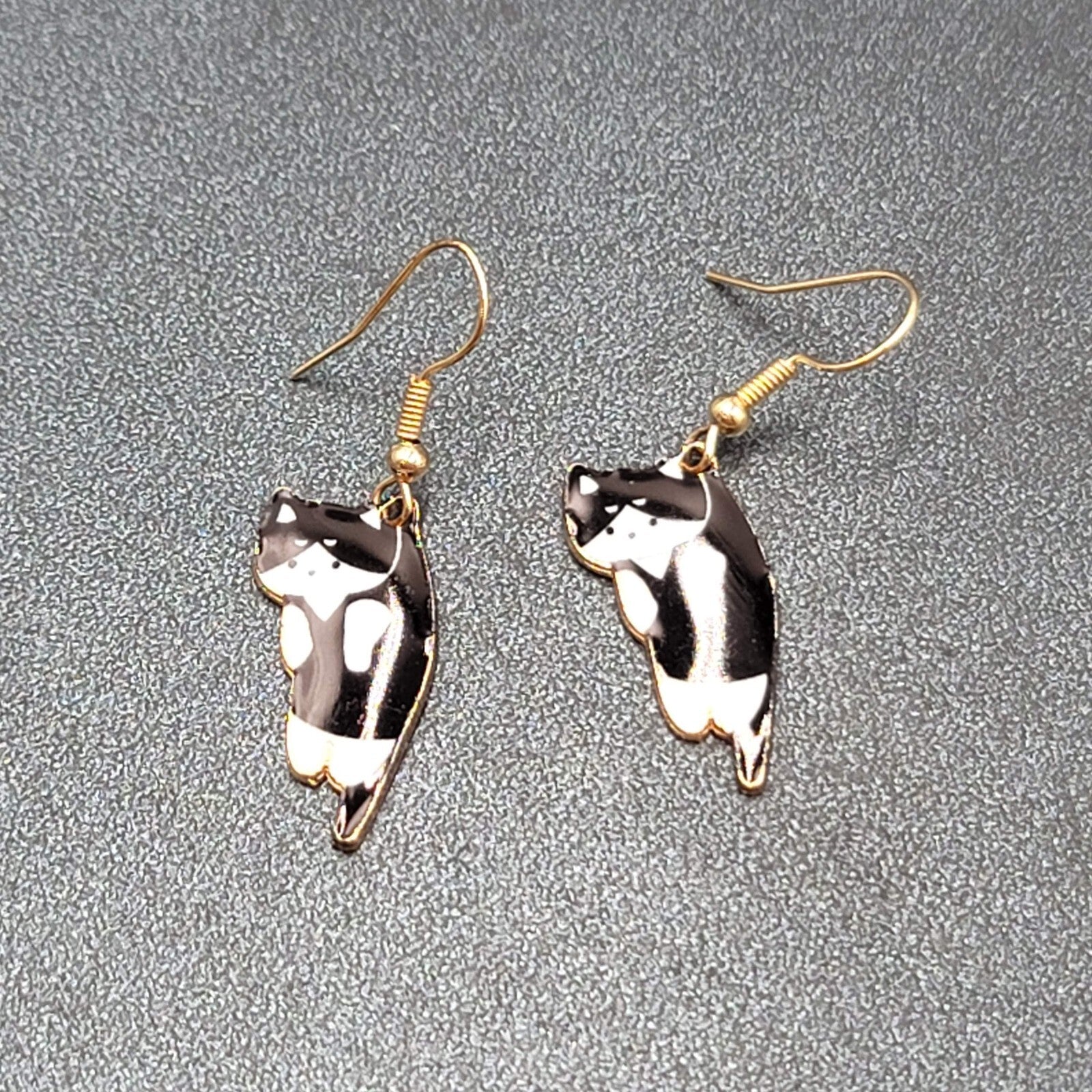 Kitty Cat Pierced Earrings Gold tone Black White Tuxedo Kitten Hanging Dangle 1"