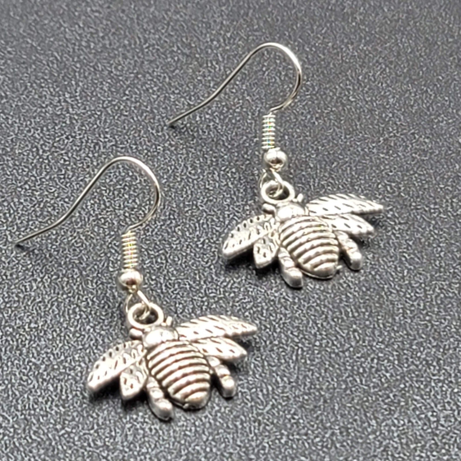 Bee Pierced Earrings Silver tone Dangle Embossed 5/8"
