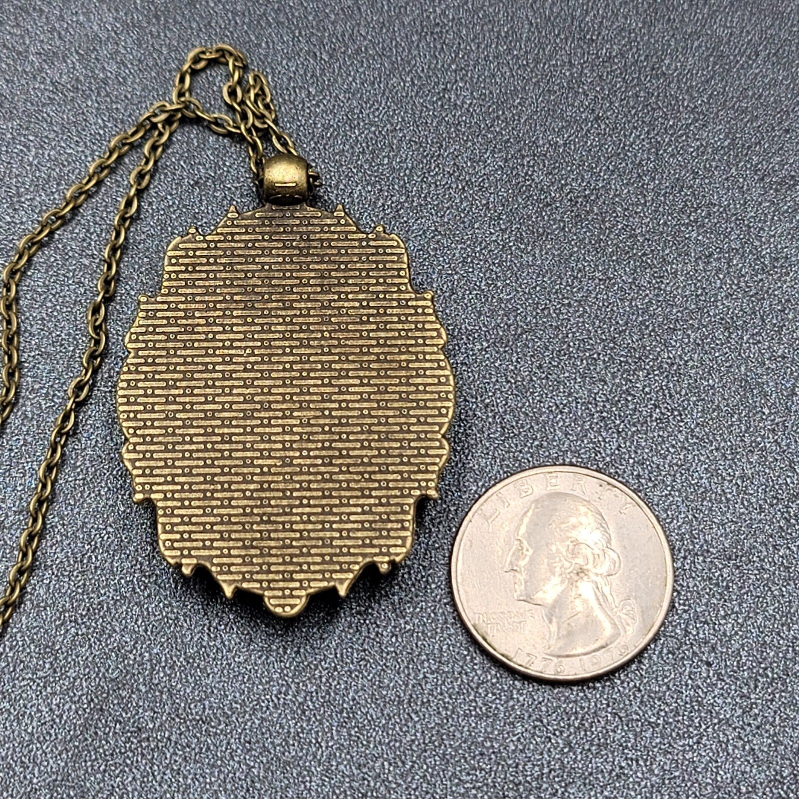 Artisan Glass Mushroom Pendant Necklace Bronze tone in Chain 18"