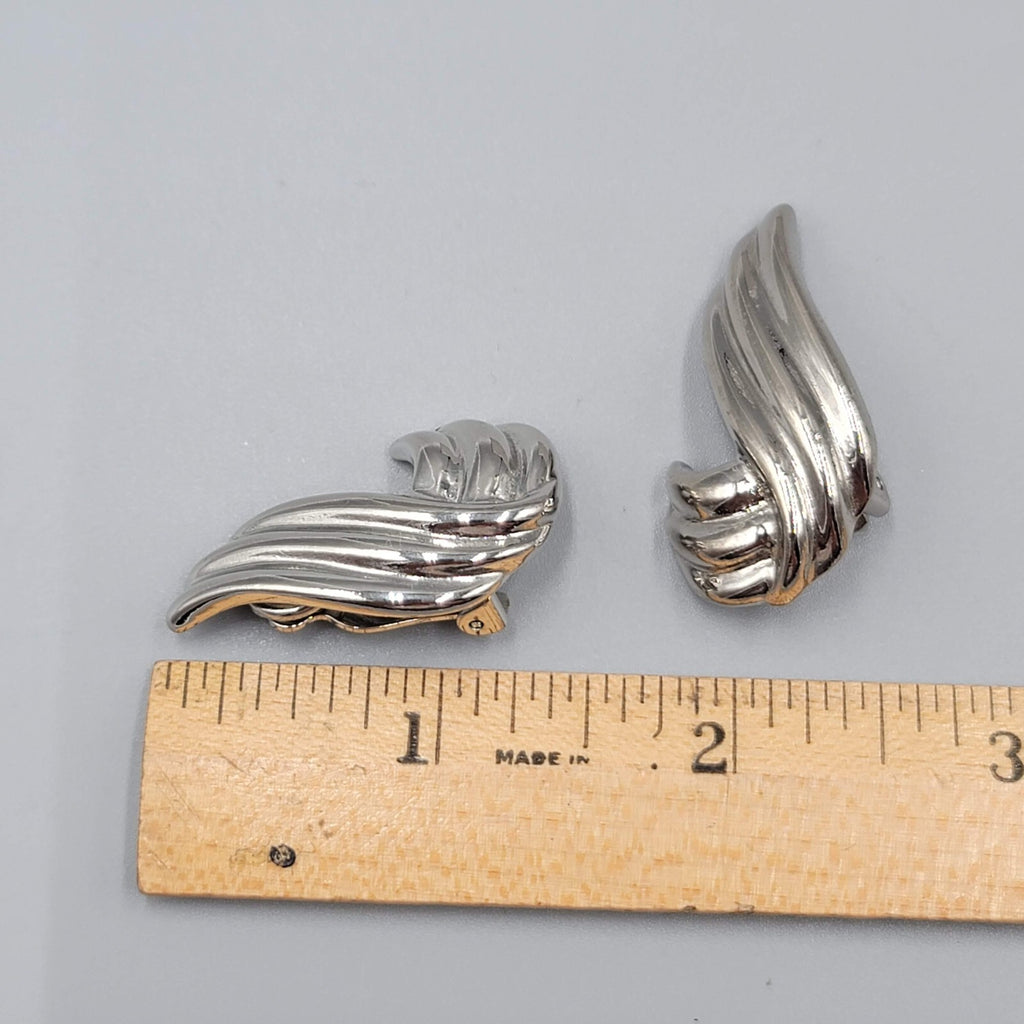 Vintage Clip on Earrings Silver tone Swirl Climber 1 3/8"