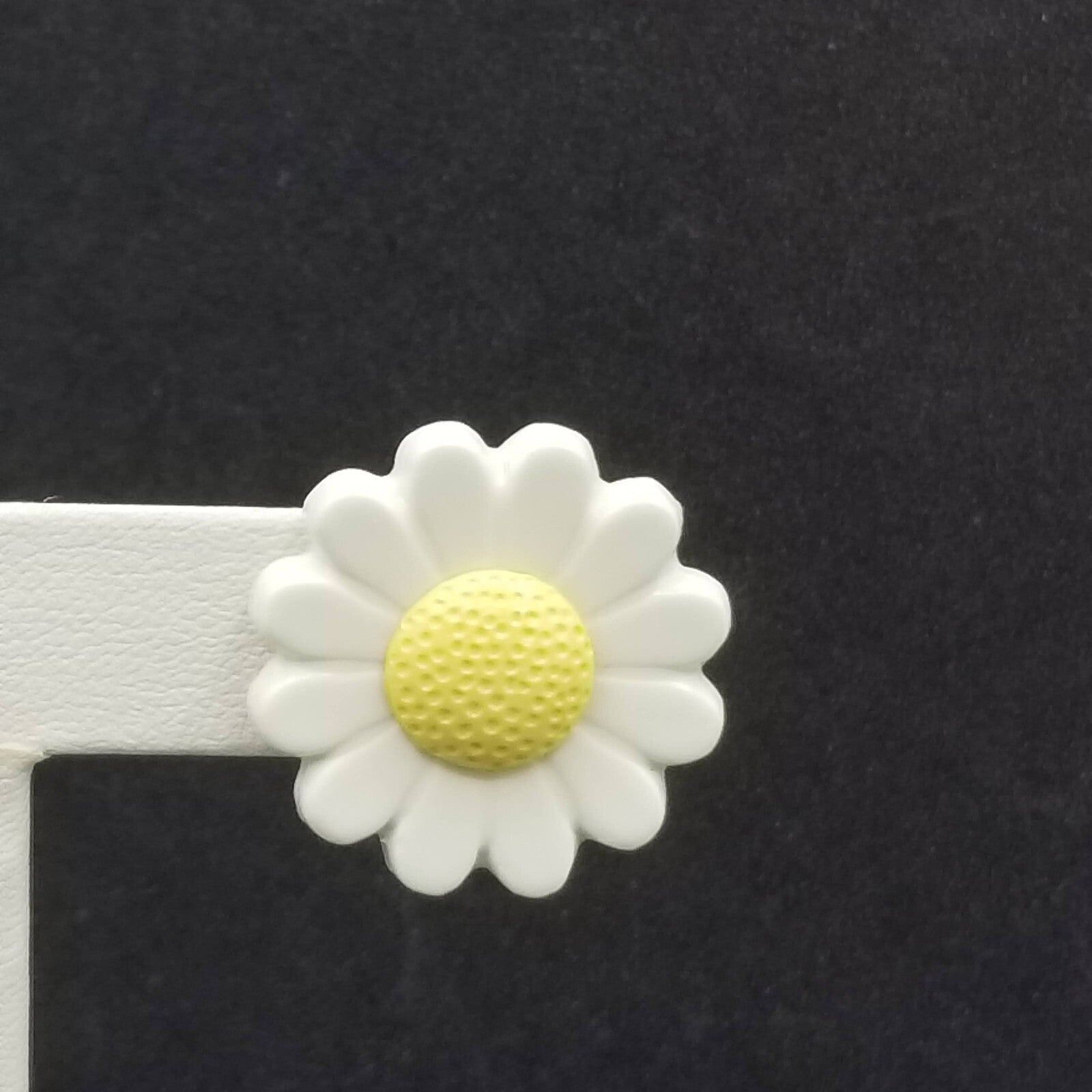 Pierced Earrings Acrylic White Flower Statement Stud 1"