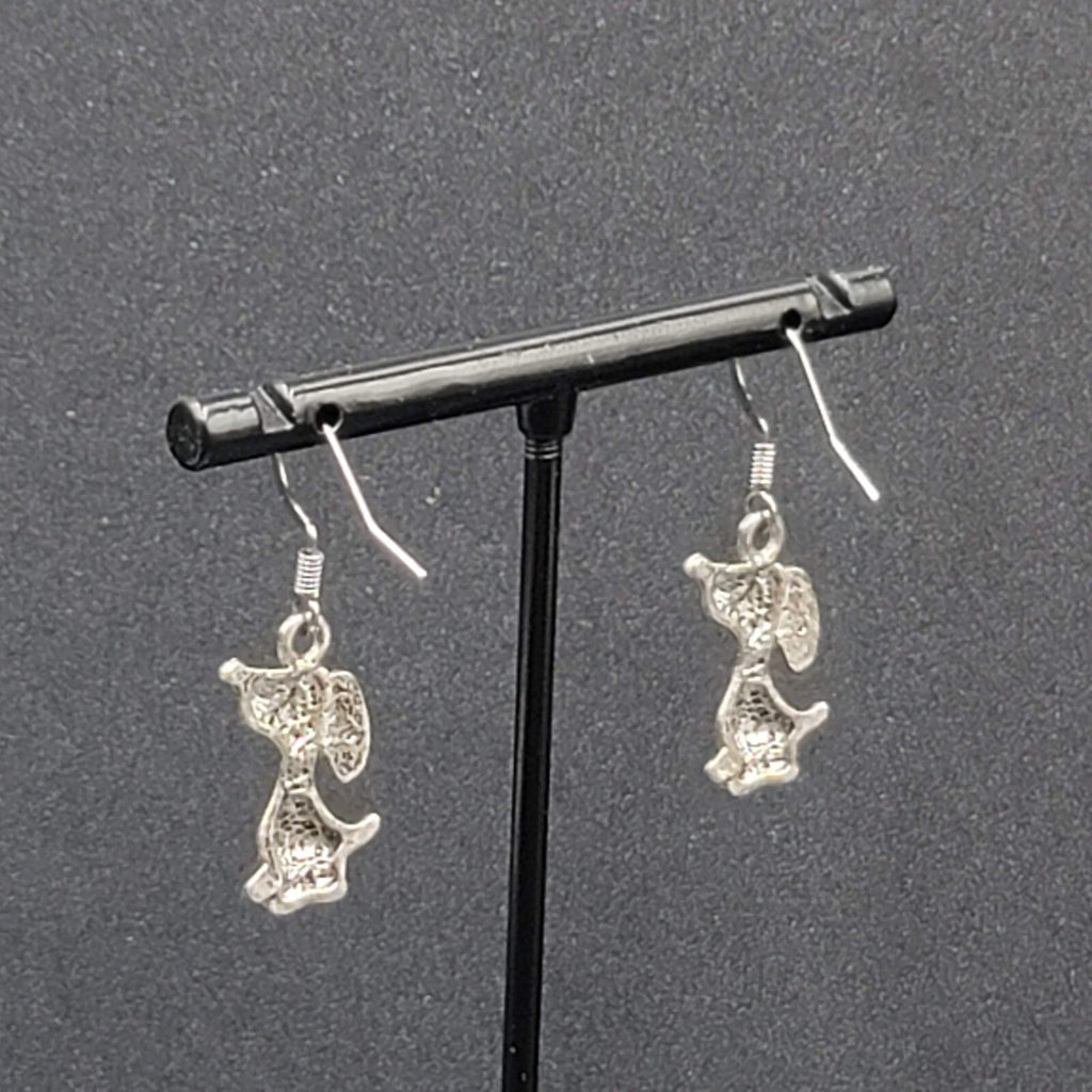 Beagle Dog Pierced Earrings Silver tone Dangle 3/4"