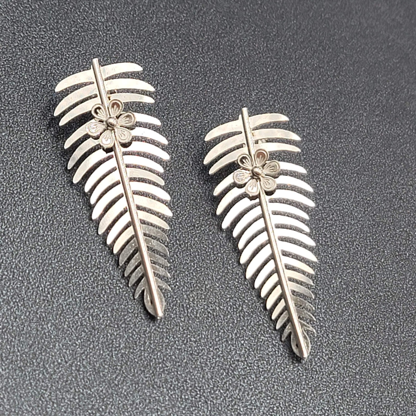 Pierced Earrings Long Silver tone Leaf Flower Drop 2"