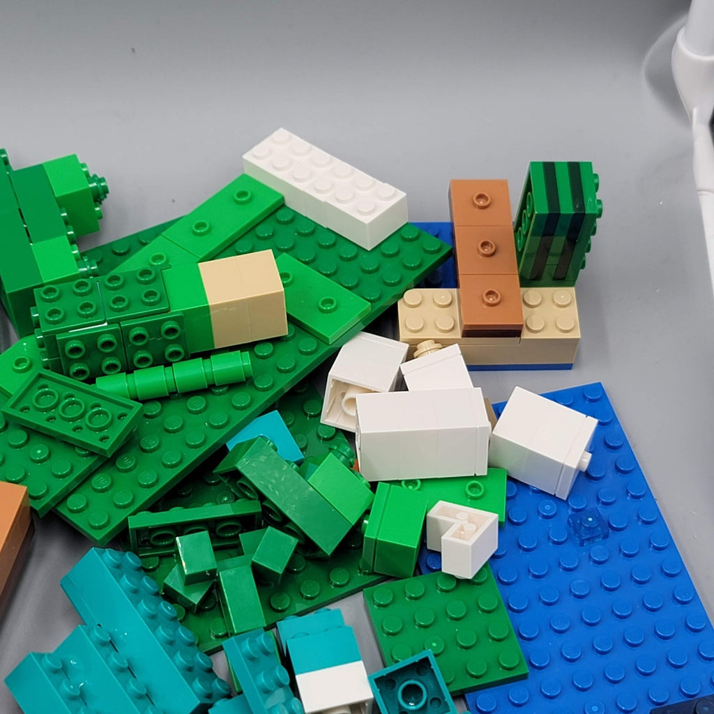 LEGO Loose Brick Lot Over 2.5 Pounds Mostly Minecraft