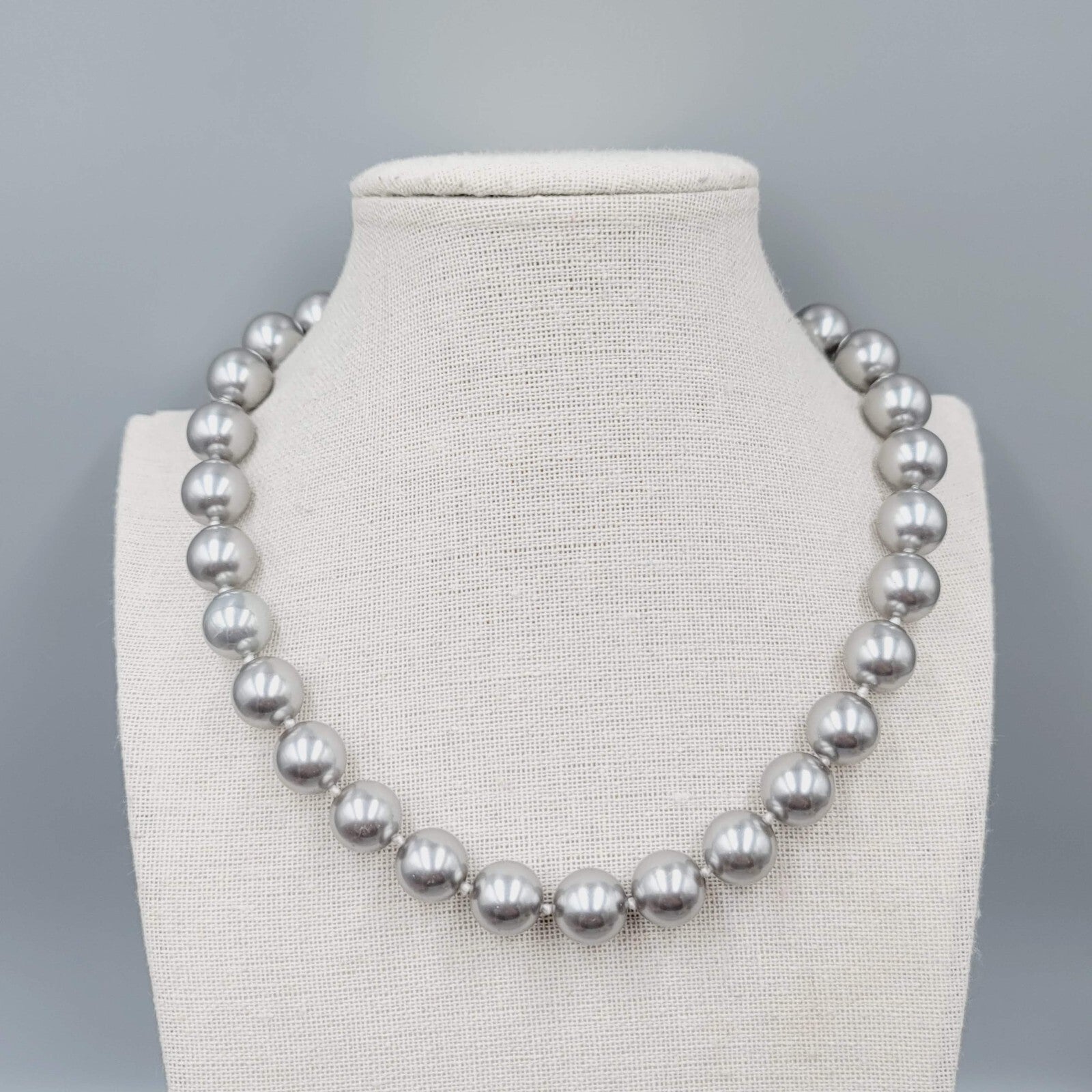 Silver tone Gray Bead Hand Knotted Necklace 12mm Bead 16" Long 