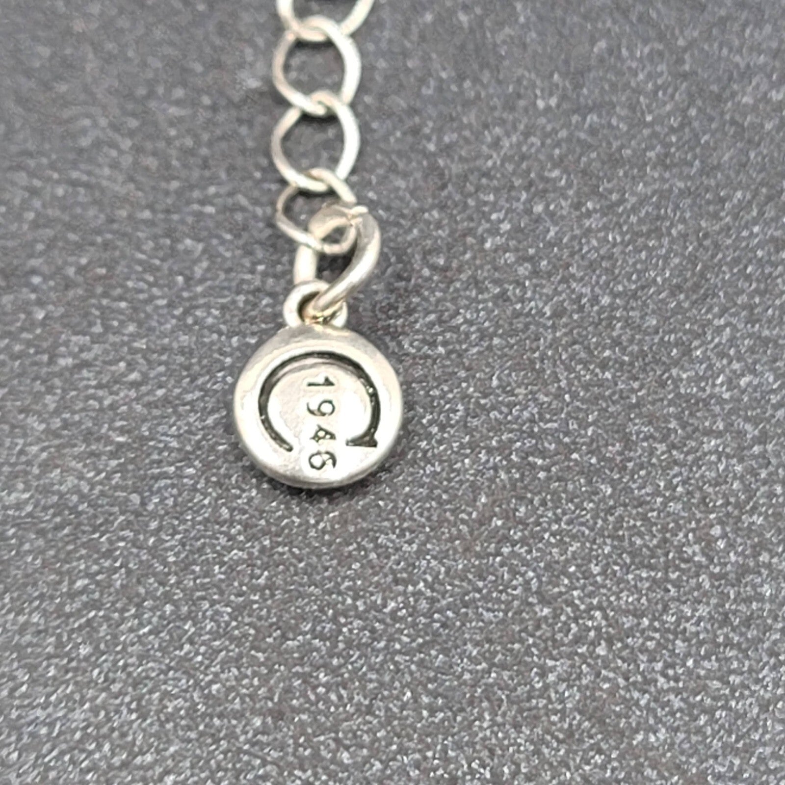 1946 Necklace Acrylic Beaded Chain 18"-21"