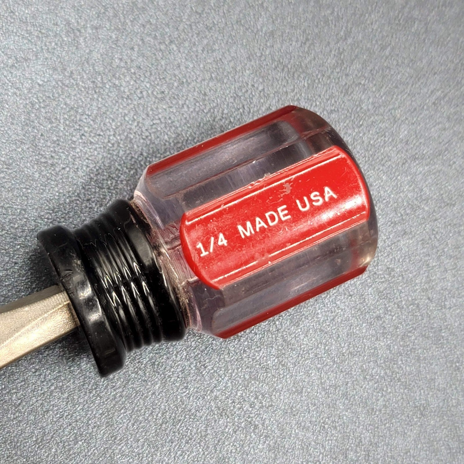 HUSKY STUBBY STRAIGHT Red Clear Handle Screwdriver 1/4"