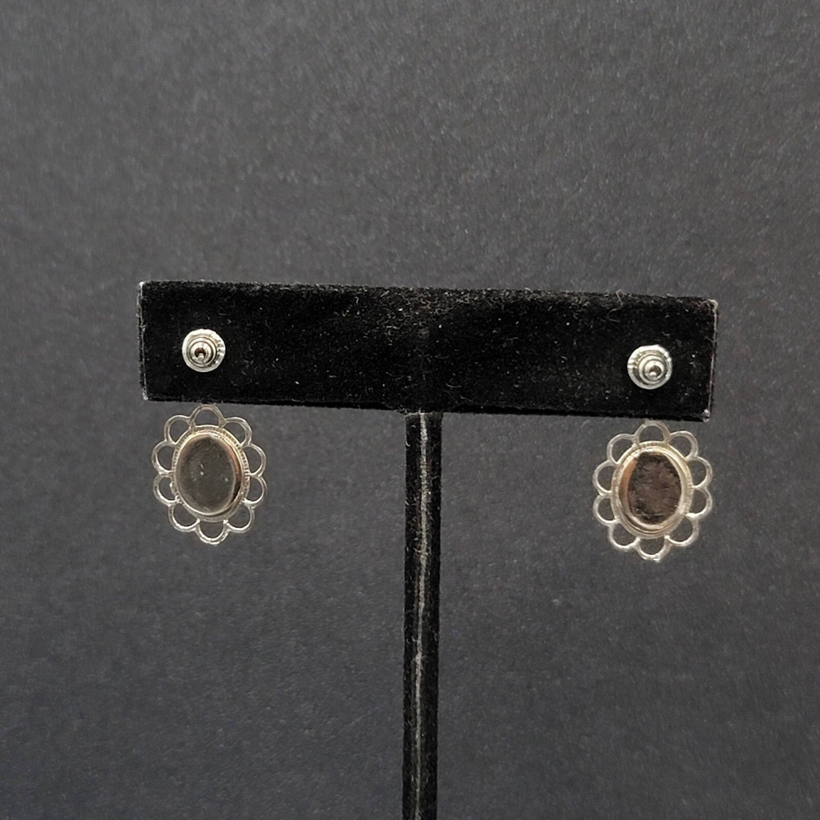 Vintage Real Flower Pierced Earrings Silver tone Dangle 7/8"