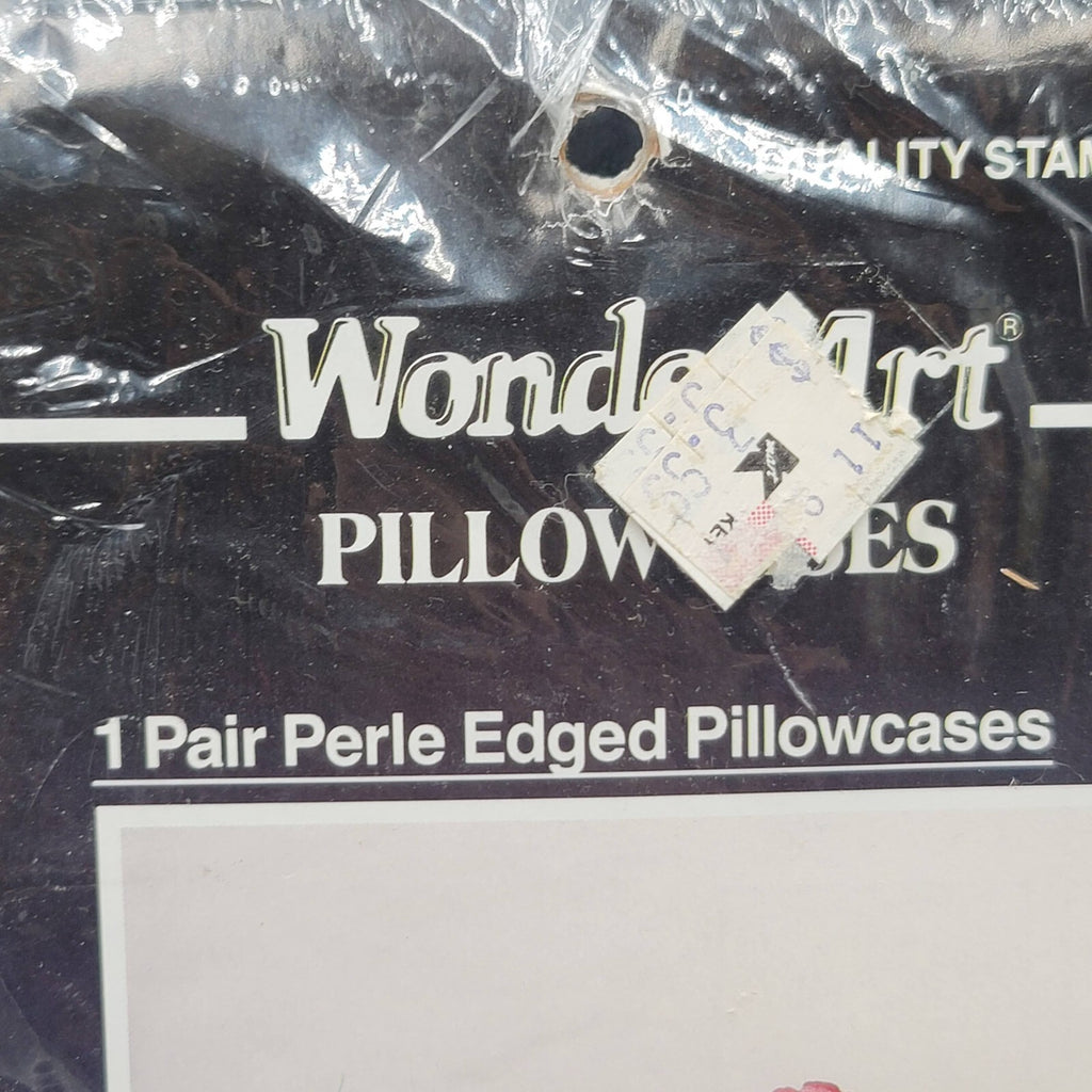 Wonder Arts 1153 Stamped Embroidery Perle Pair Pillowcase Kit New Old Stock