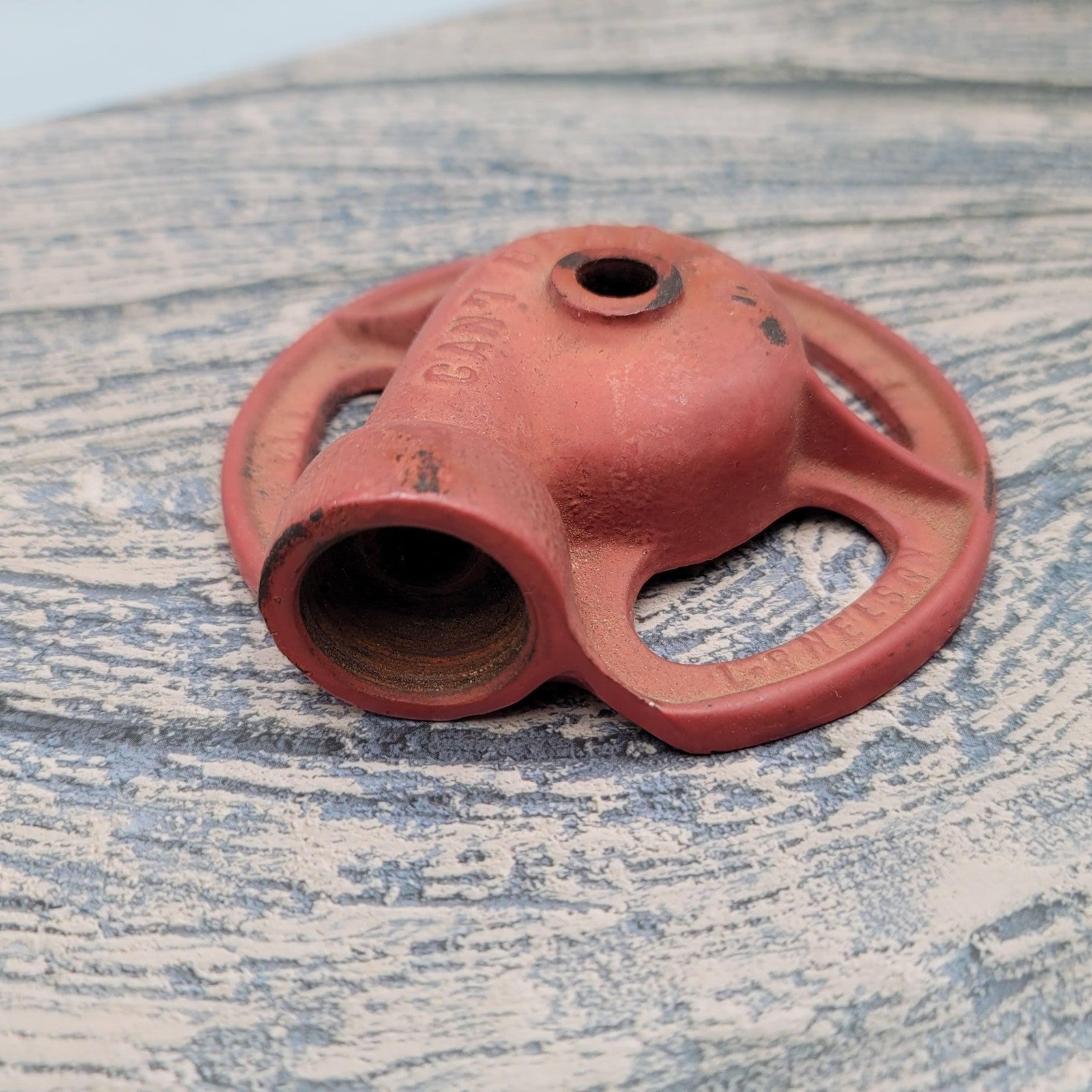 LR Nelson  Cast Iron Lawn Sprinkler Head Red Can't Beat 'Em Peoria IL Garden