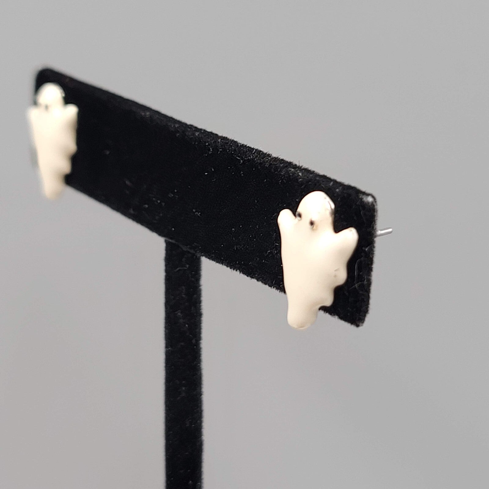 Enamel Ghost Studs Pierced Earrings Halloween 1/2"