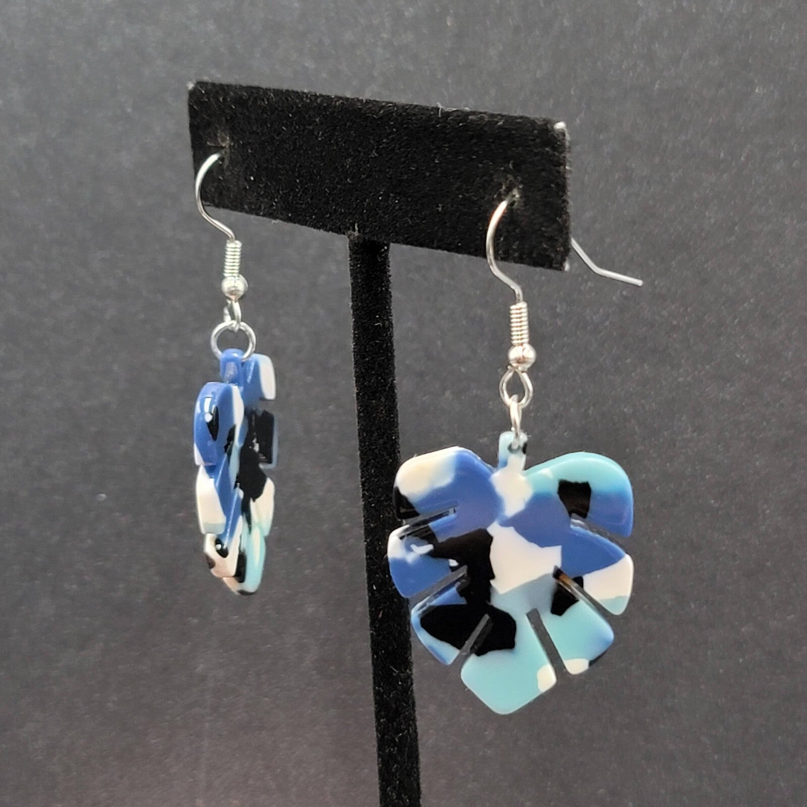 Pierced Earrings Blue White Black Resin Palm Leaf Dangle 1.25"