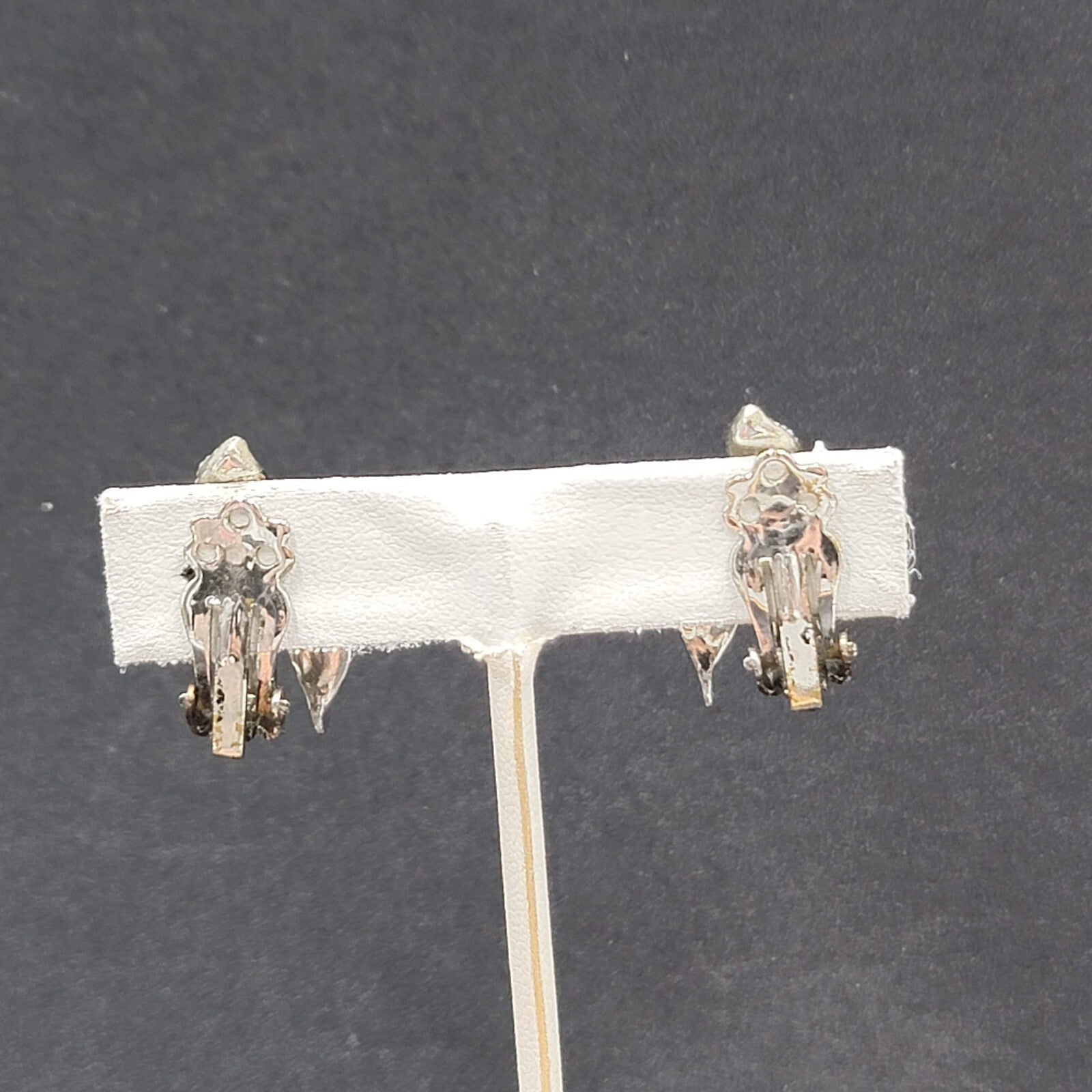 Vintage Clip on Earrings Silver tone 1 1/8" Textured Drop Leaves