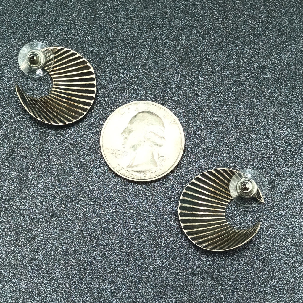 Pierced Earrings Silver tone Textured Crescent Drop 1"