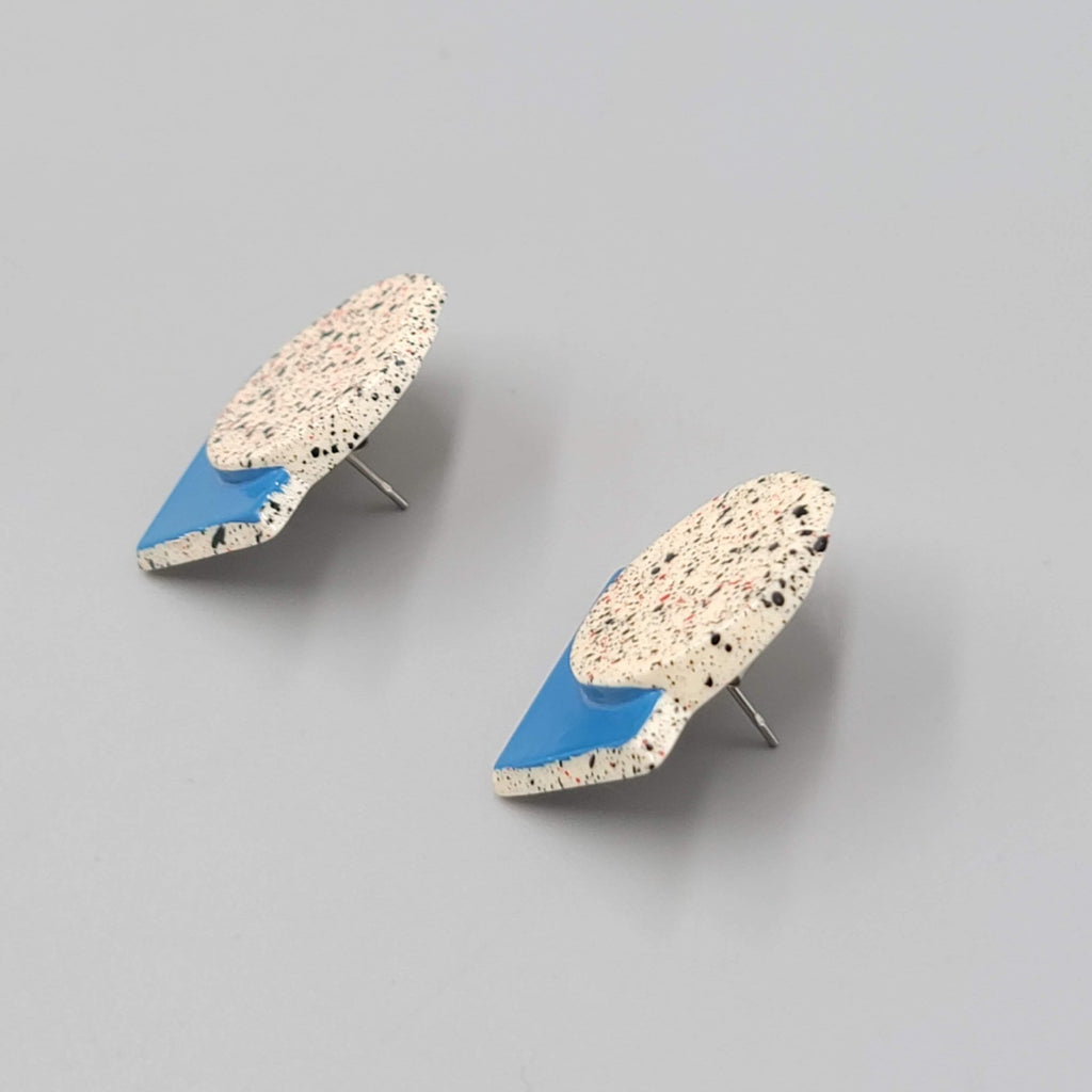 Vintage Fun Plastic Blue Speckle Painted Geometric Earrings Estate 1 1/2"