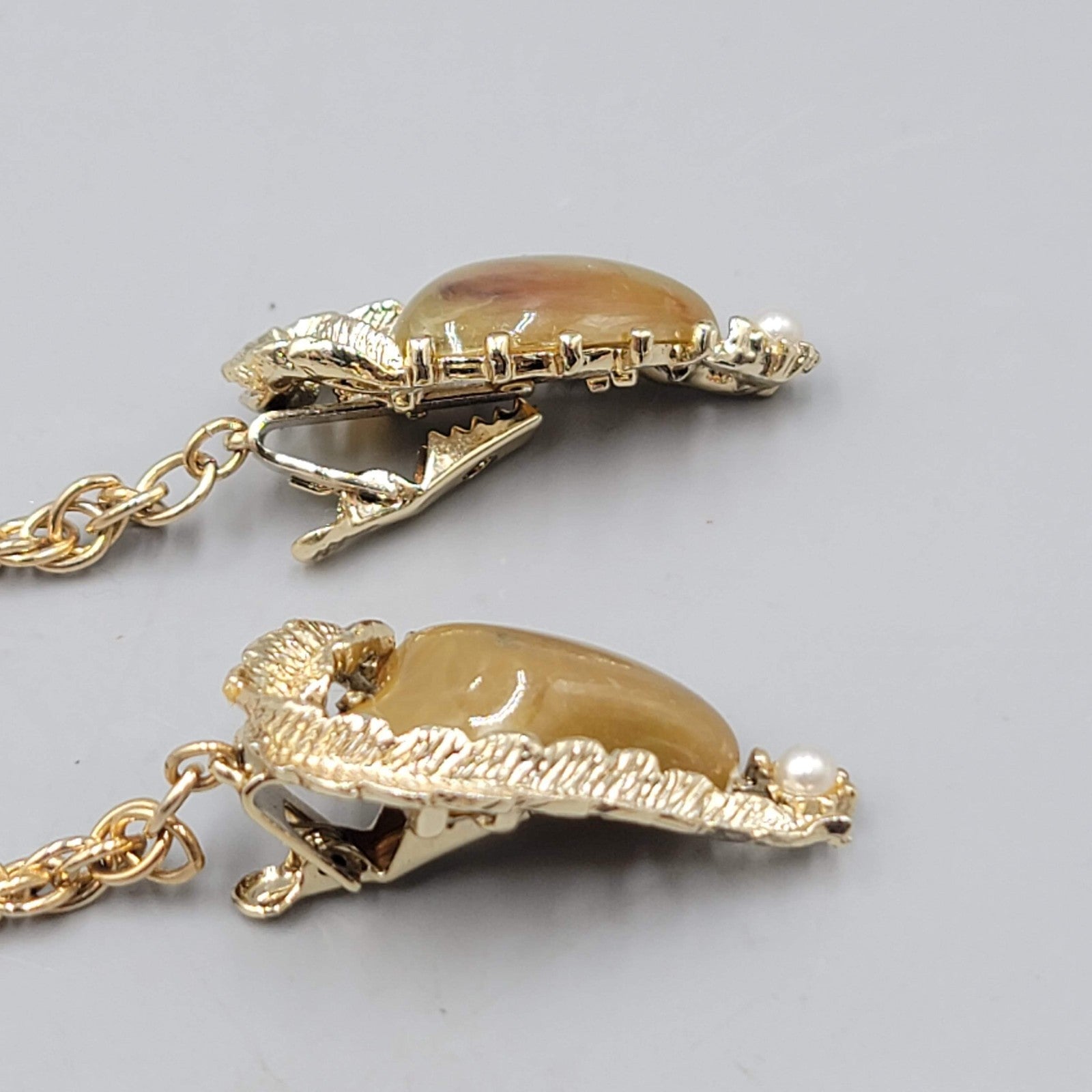 Vintage Gold Tone Sweater Clips Thermoset Ends Estate Jewery