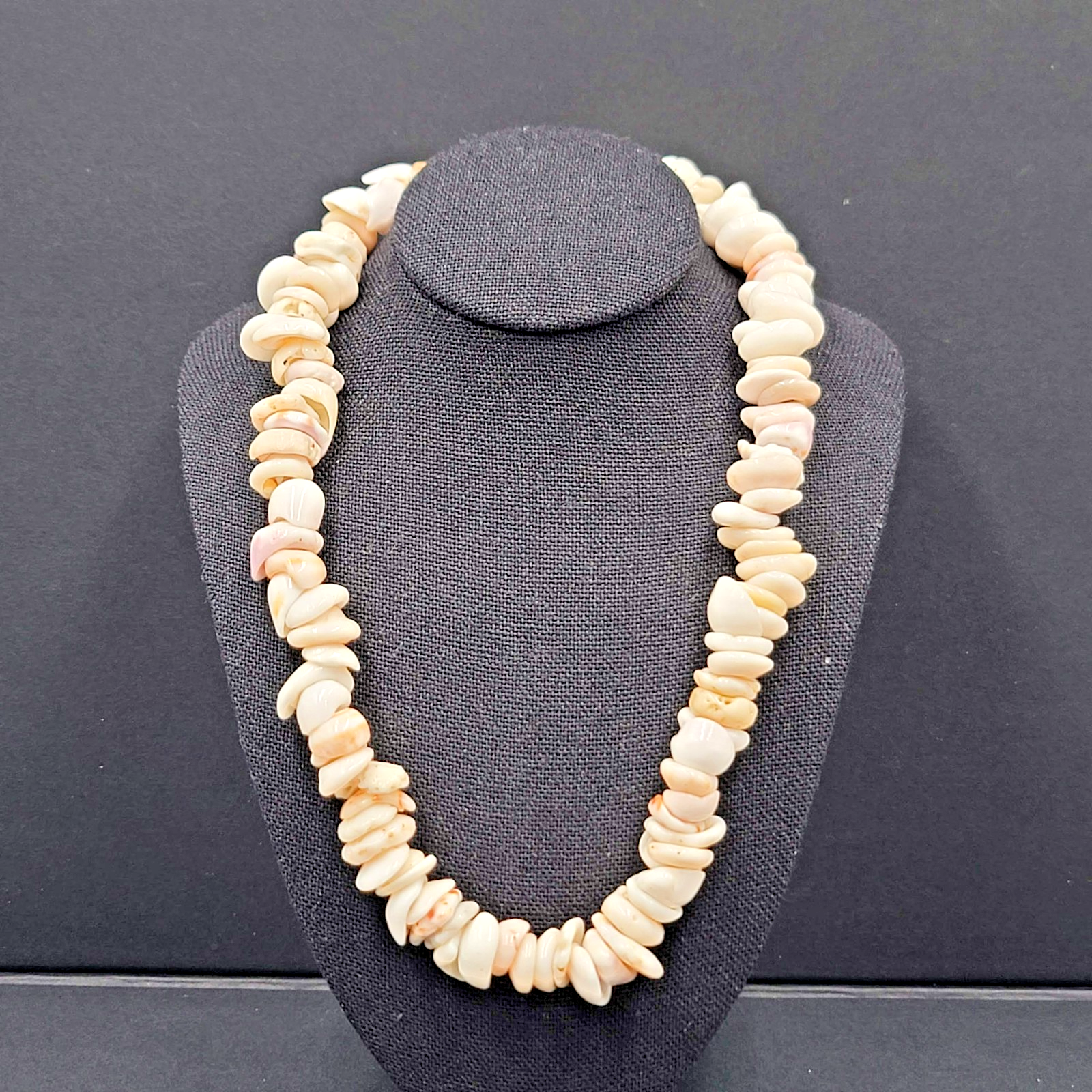 Vintage Choker Shell Necklace Multicolor Estate Costume Jewelry 16"
