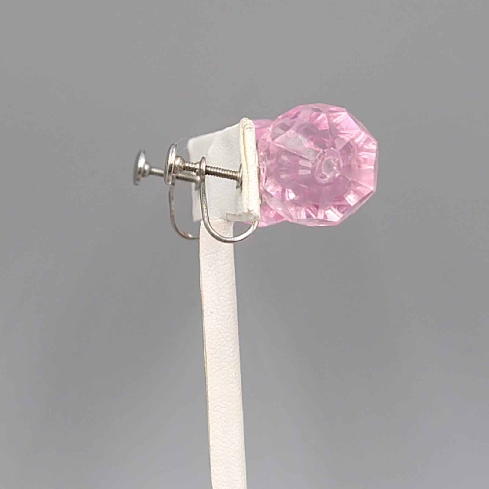 Vintage Large Faceted Pink Acrylic Bead Clip on Earrings Silver tone Screw 3/4"