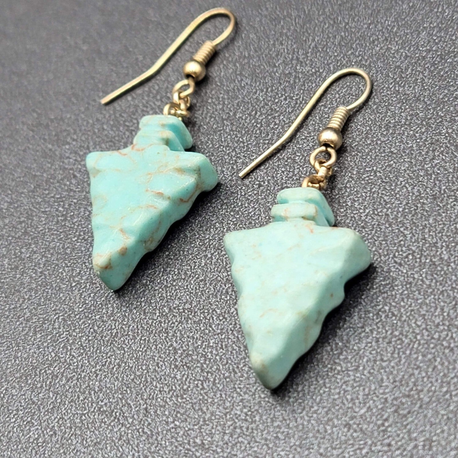 Pierced Earrings Silver tone Blue Stone Arrow Dangle 1"