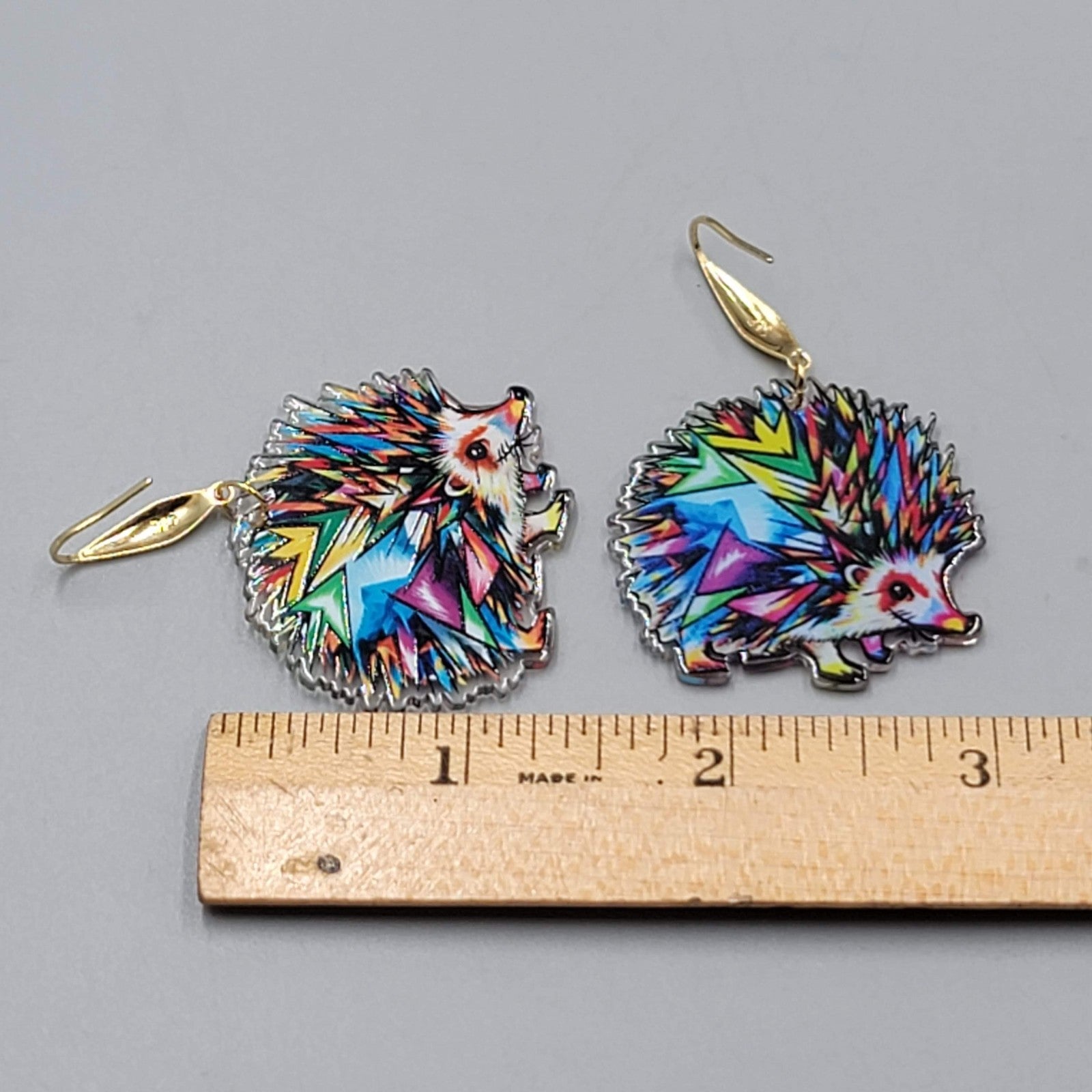 Multicolor Mosiac Hedgehog Pierced Earrings Acrylic Dangle Gold tone Hook 1.25"