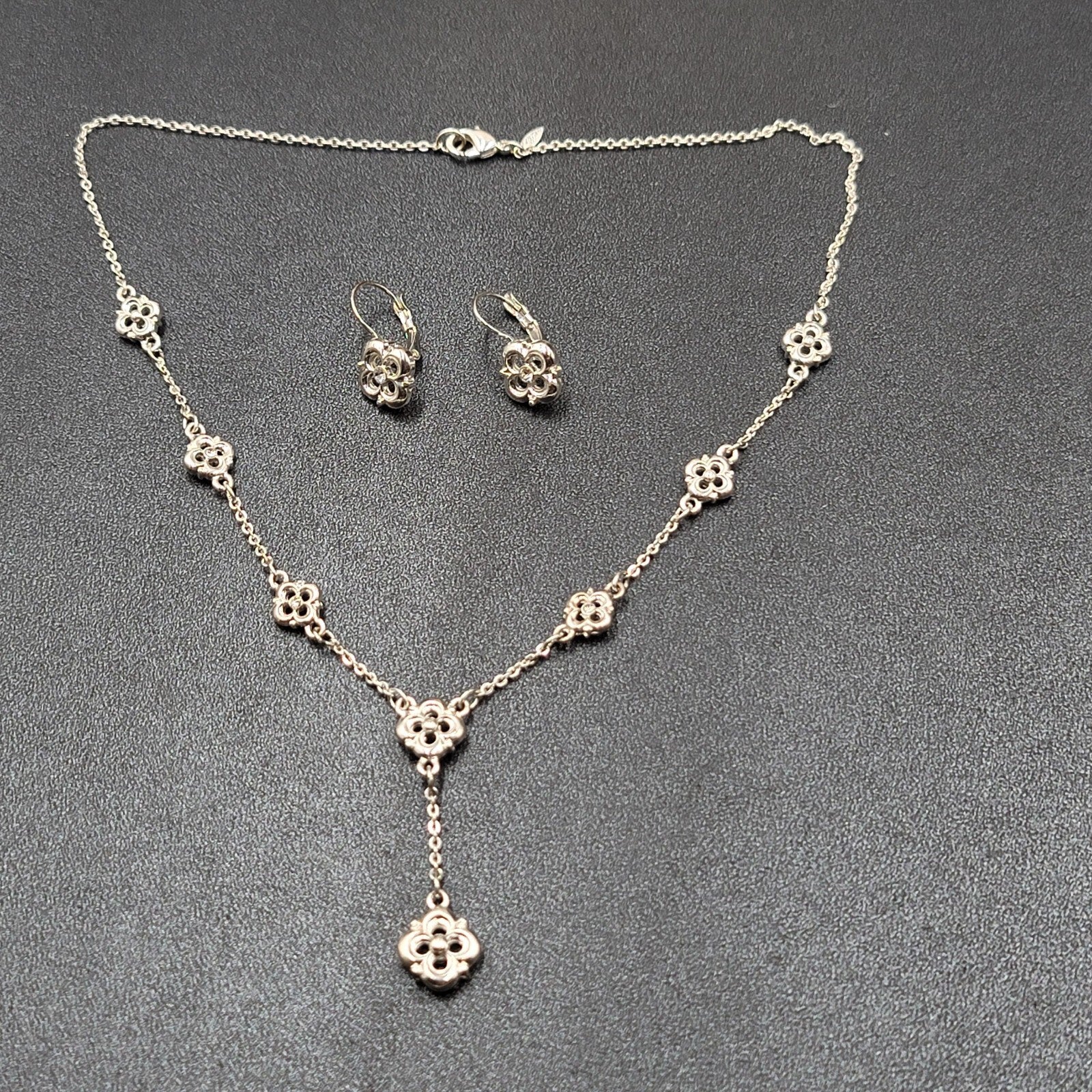 Avon Clover Y Necklace and Pierced Earring Set Crystal Silver Plated 17" 1/2"