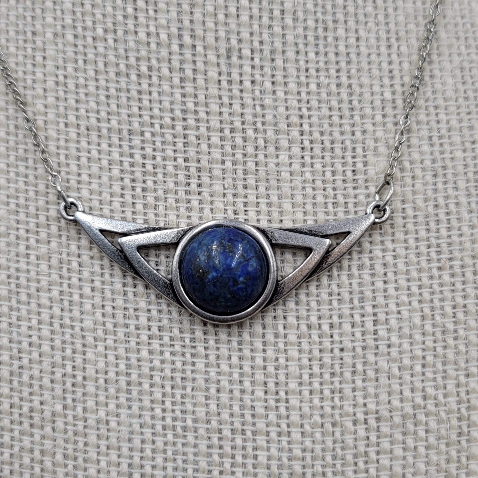 American Eagle AEO Necklace Blue Stone Pendant Chain Silver tone 17"-18.5"