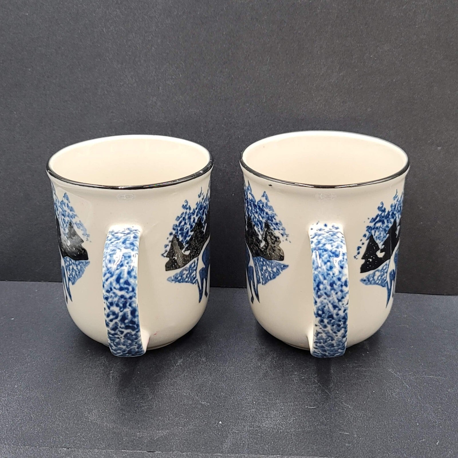 Set of 2 Vintage WOLF TIENSHAN FOLK CRAFT 10 oz Coffee Mugs Tea Cups Blue Sponge