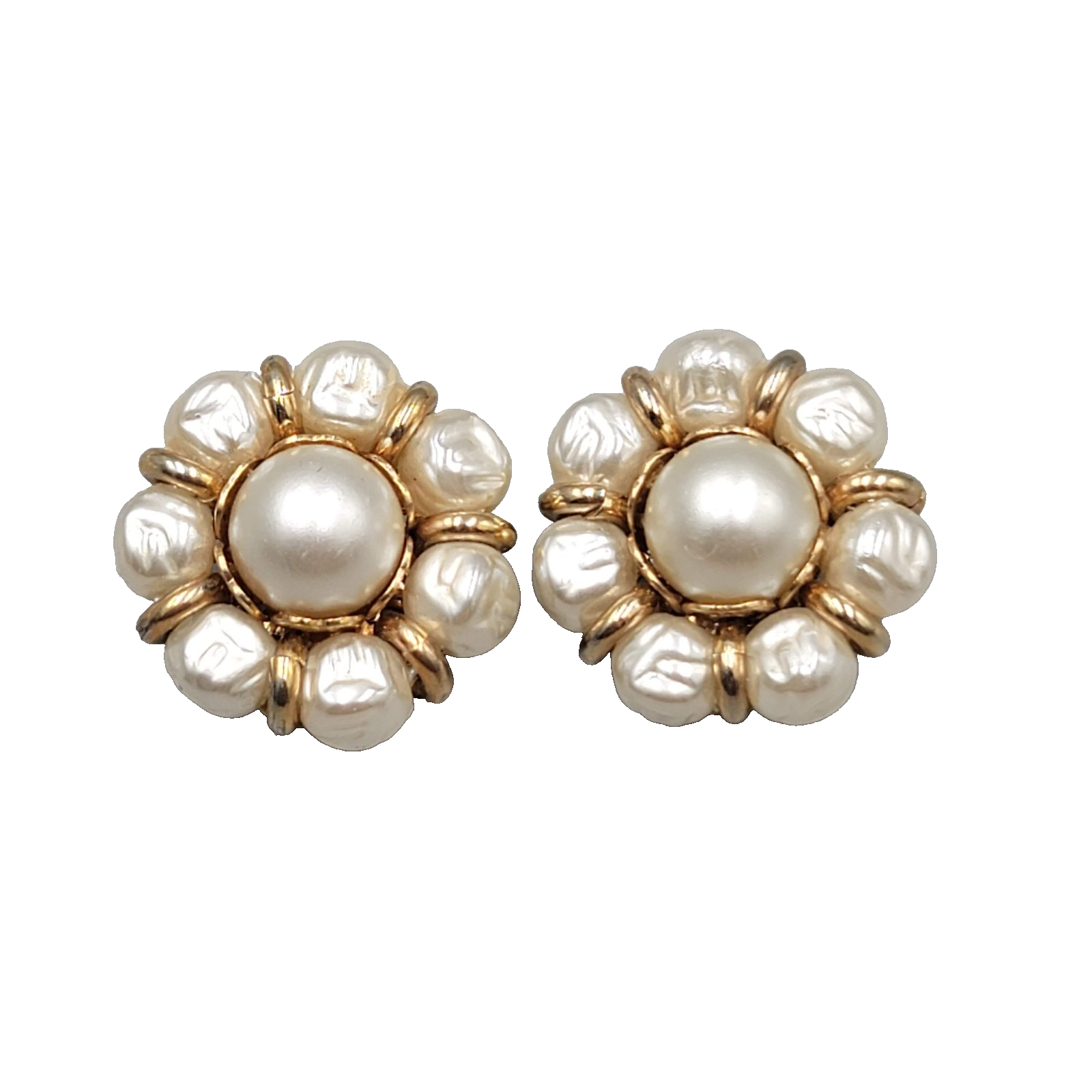Vintage White Bead Flower Clip on Earrings Gold tone 1 1/8 in