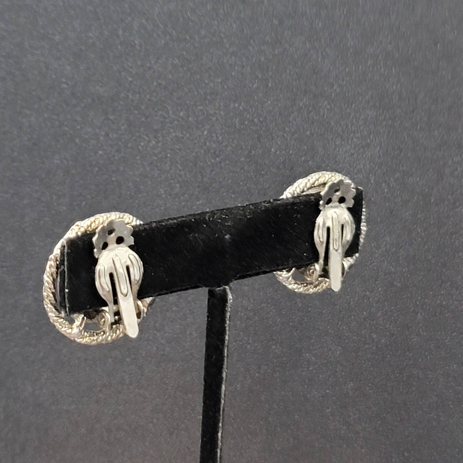 Vintage Clip on Earrings Textured Dome Silver tone 1"