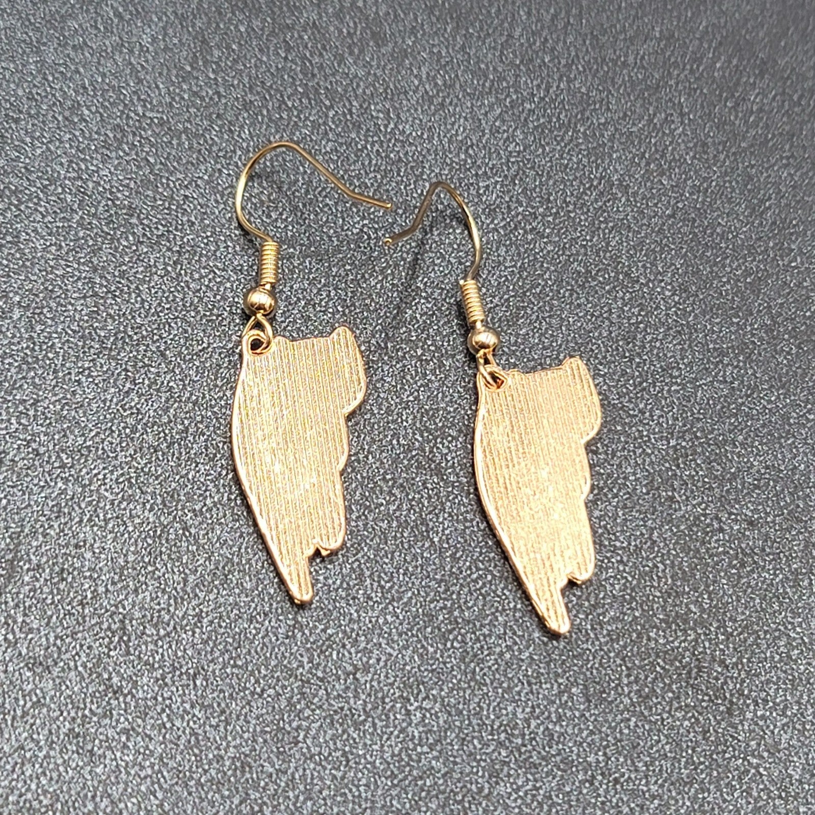 Cat Pierced Earrings Kitty Kitten Gold tone Pink Enamel Dangle 1"