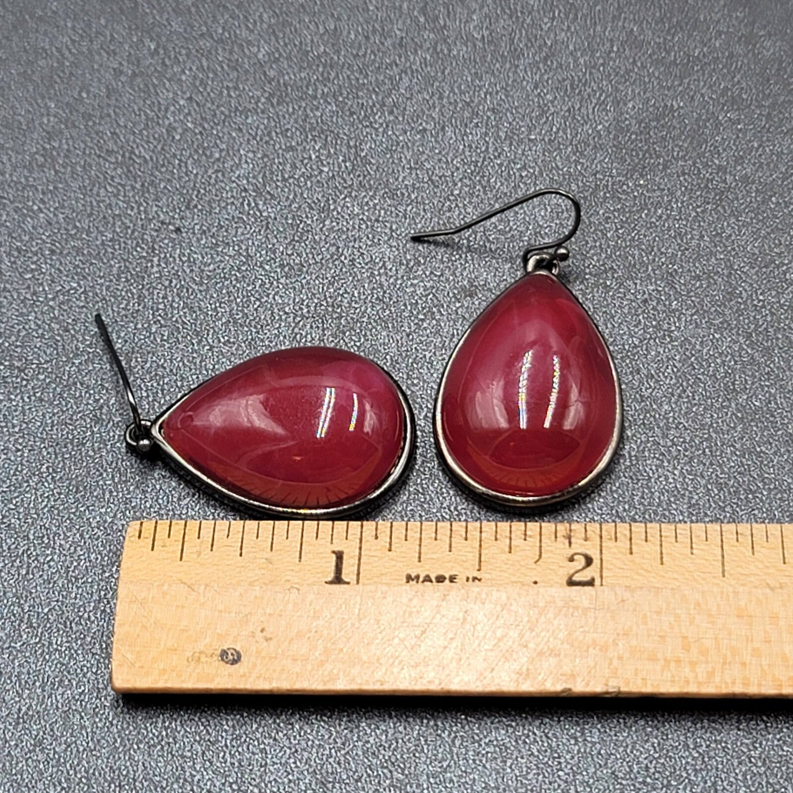 Pierced Earrings Black Metal Domed Red Resin Teardrop Dangle 1.25"